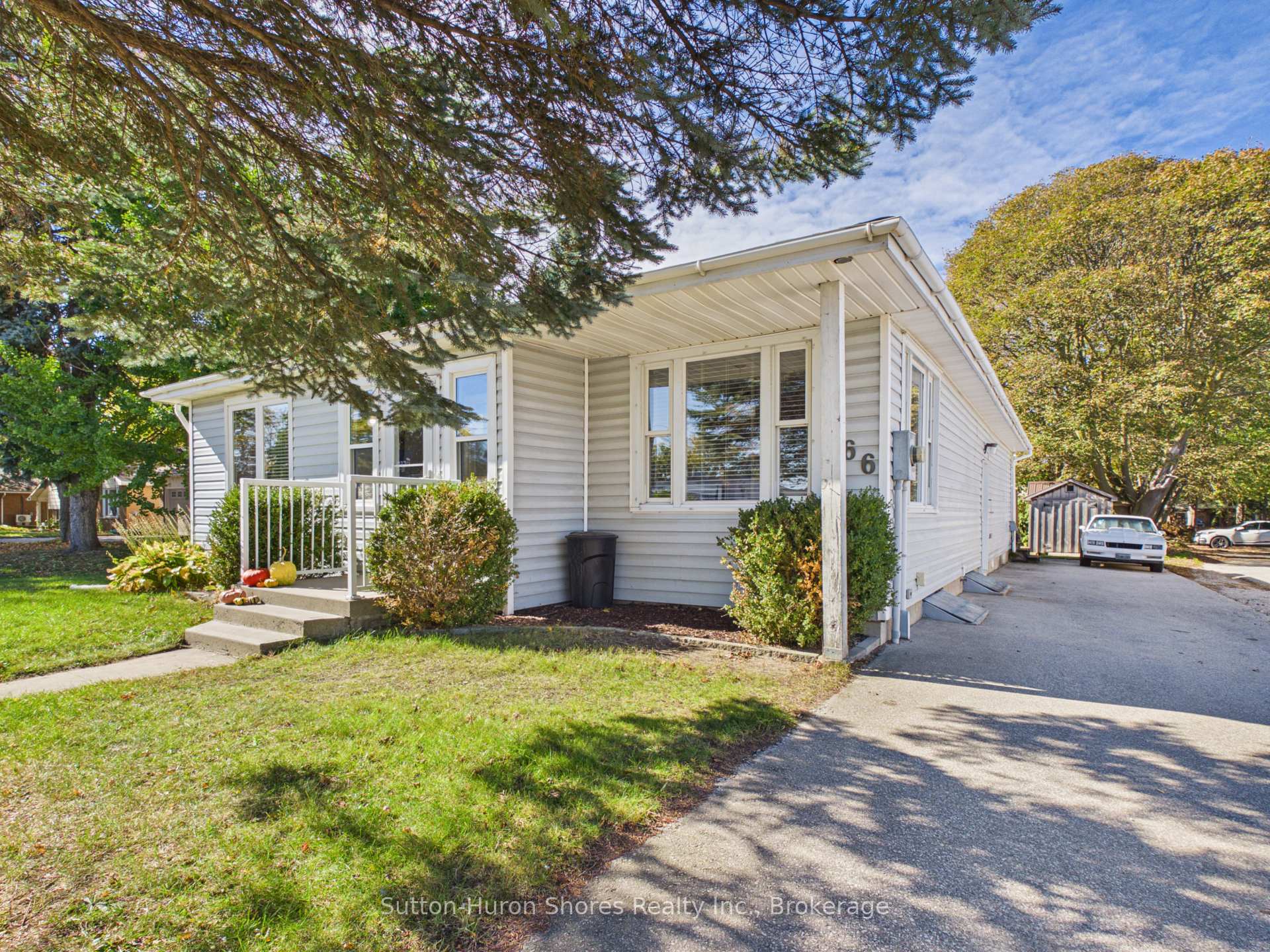 Photo of 366 Goderich Street