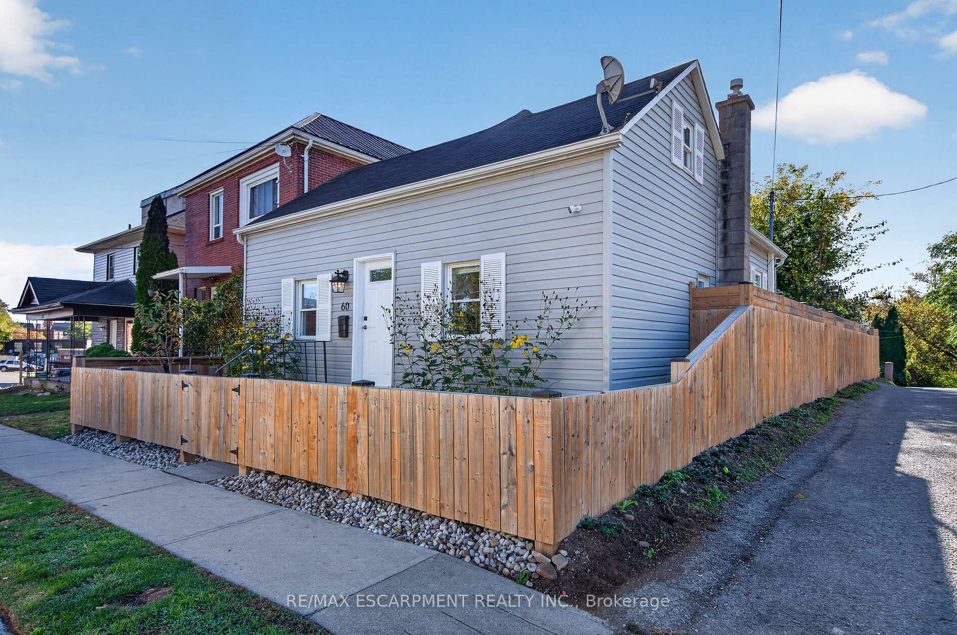 Photo 2 of 60 Division Street, St. Catharines, E. Chester — HOMEH