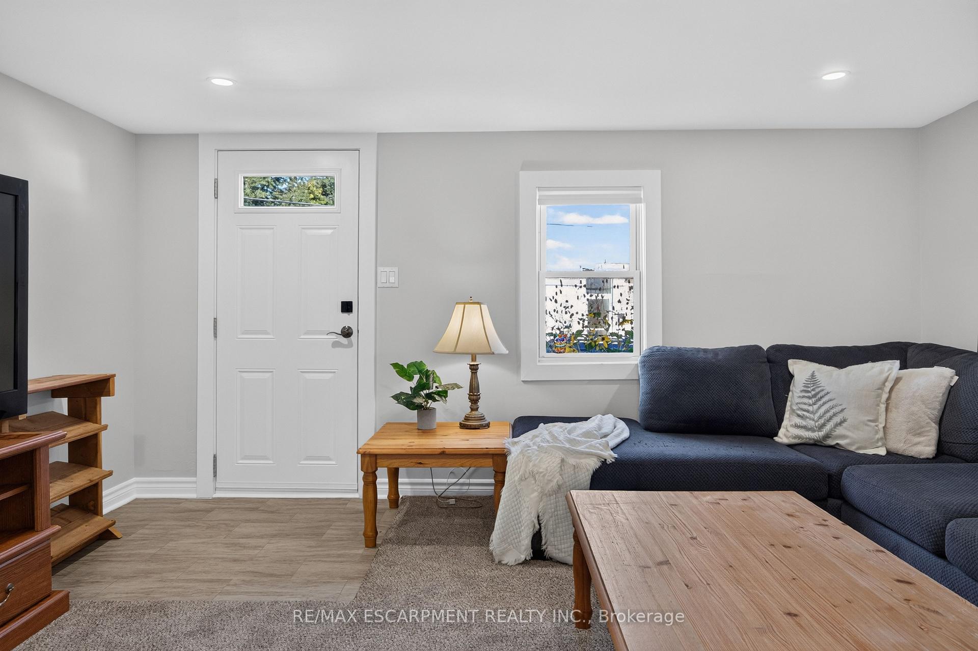 Photo 7 of 60 Division Street, St. Catharines, E. Chester — HOMEH