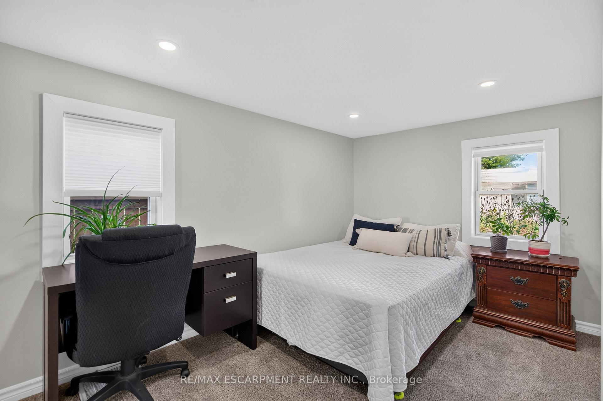 Photo 12 of 60 Division Street, St. Catharines, E. Chester — HOMEH