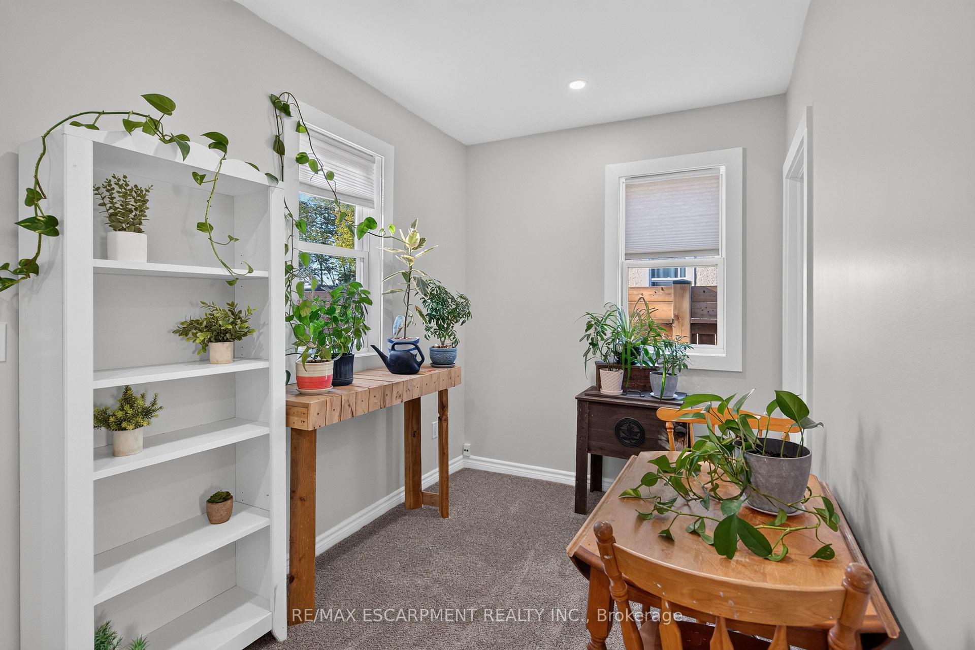 Photo 14 of 60 Division Street, St. Catharines, E. Chester — HOMEH