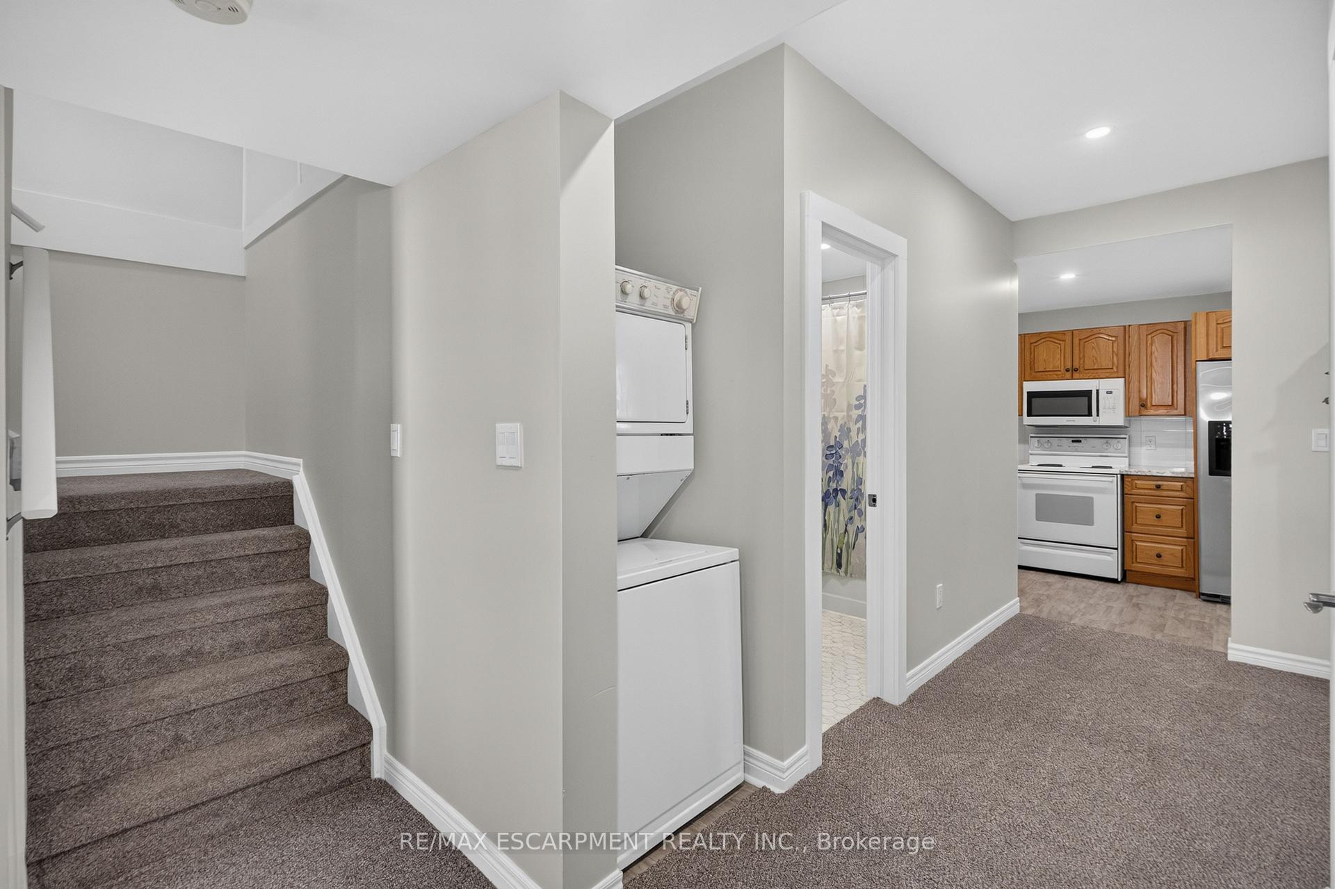 Photo 25 of 60 Division Street, St. Catharines, E. Chester — HOMEH