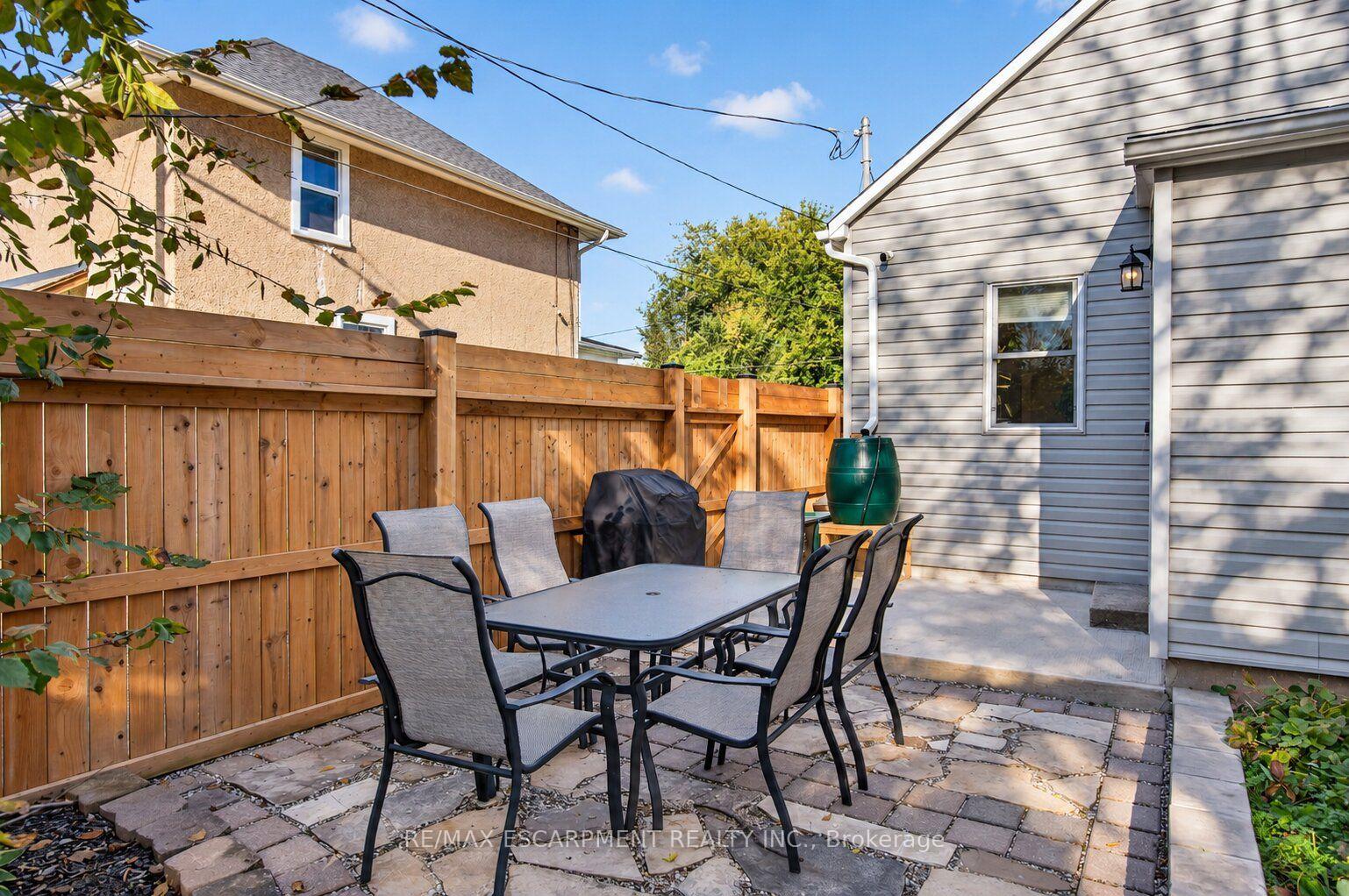 Photo 30 of 60 Division Street, St. Catharines, E. Chester — HOMEH