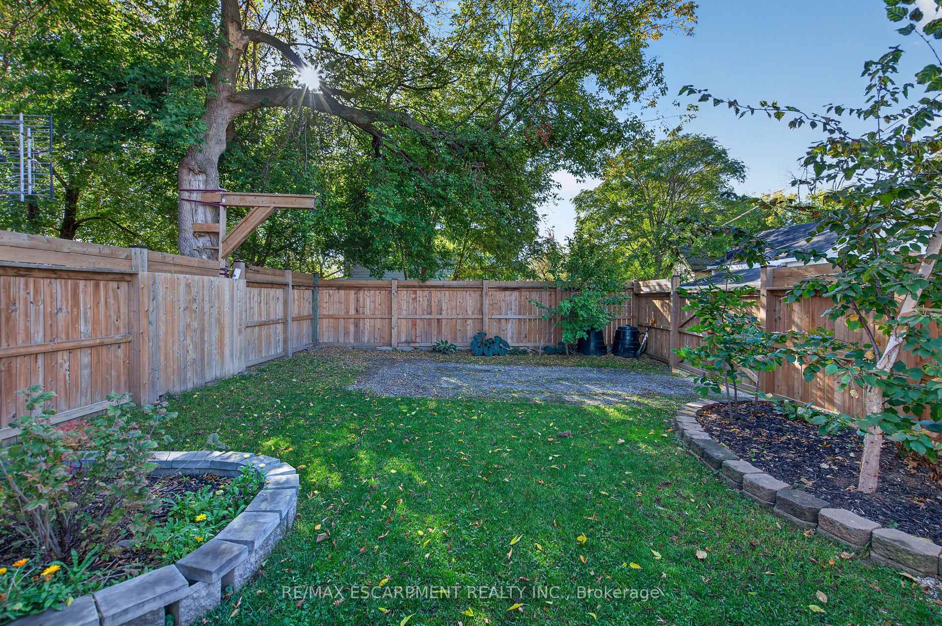 Photo 32 of 60 Division Street, St. Catharines, E. Chester — HOMEH