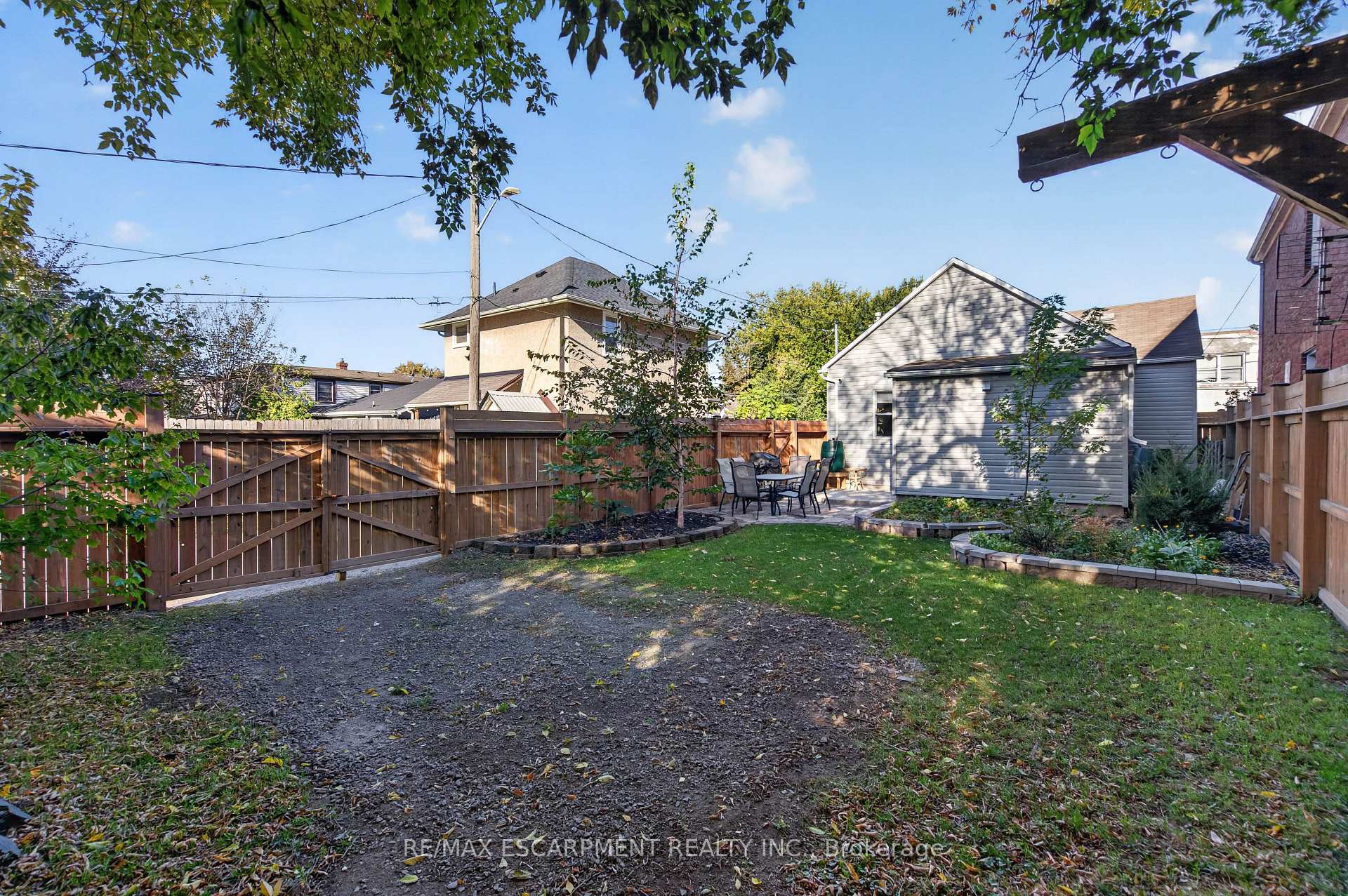 Photo 34 of 60 Division Street, St. Catharines, E. Chester — HOMEH