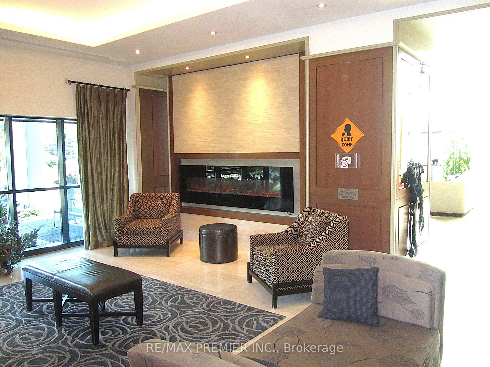 Photo 3 of Unit 2505, 100 John Street, Brampton, Downtown Brampton — HOMEH