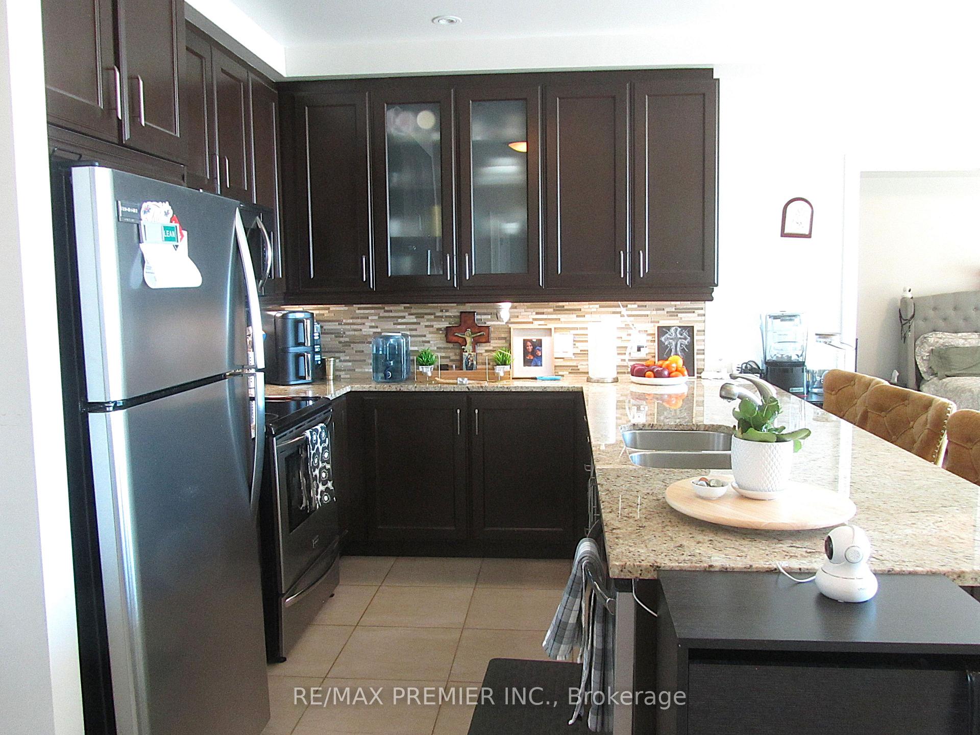 Photo 6 of Unit 2505, 100 John Street, Brampton, Downtown Brampton — HOMEH