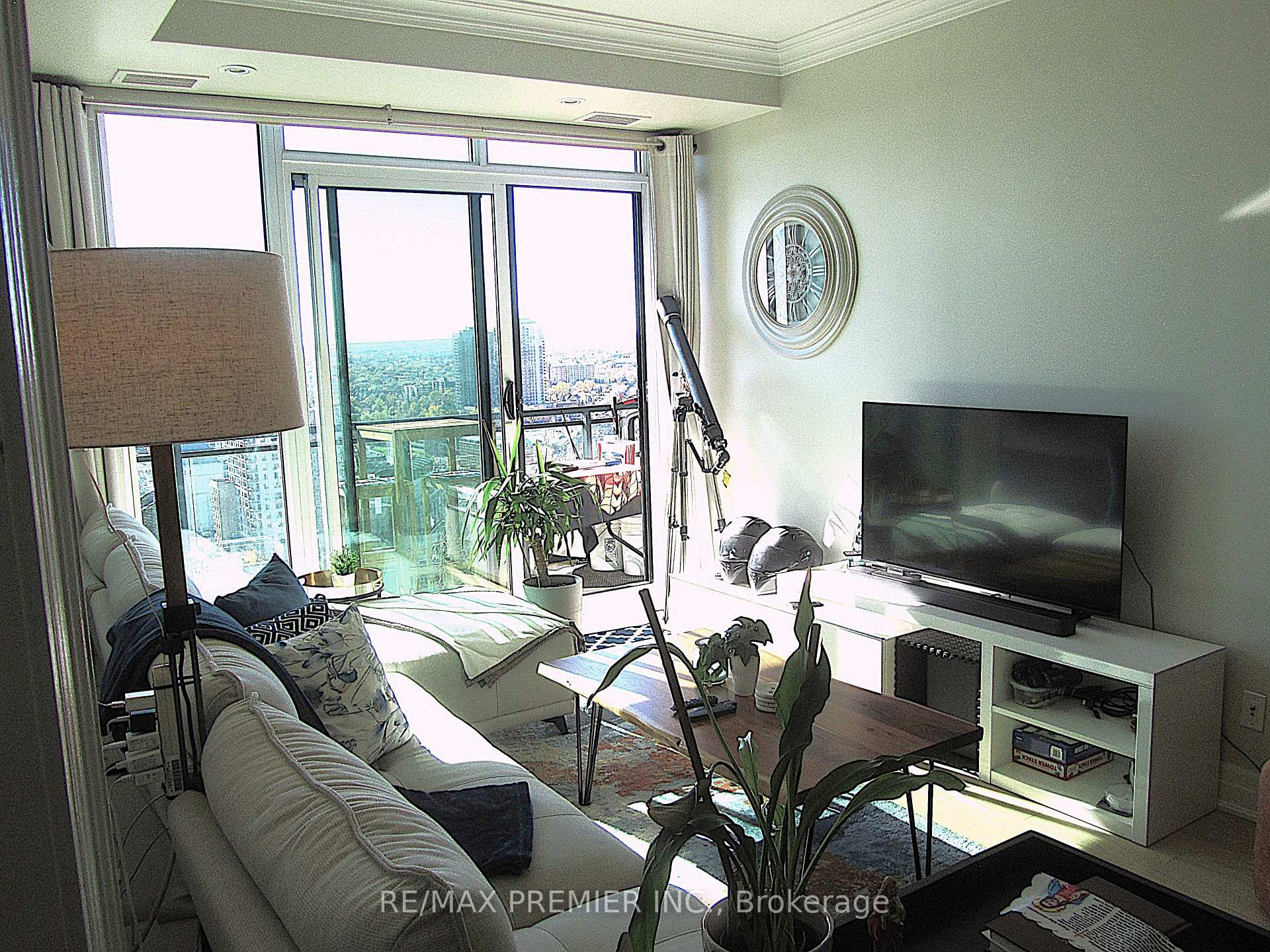 Photo 11 of Unit 2505, 100 John Street, Brampton, Downtown Brampton — HOMEH