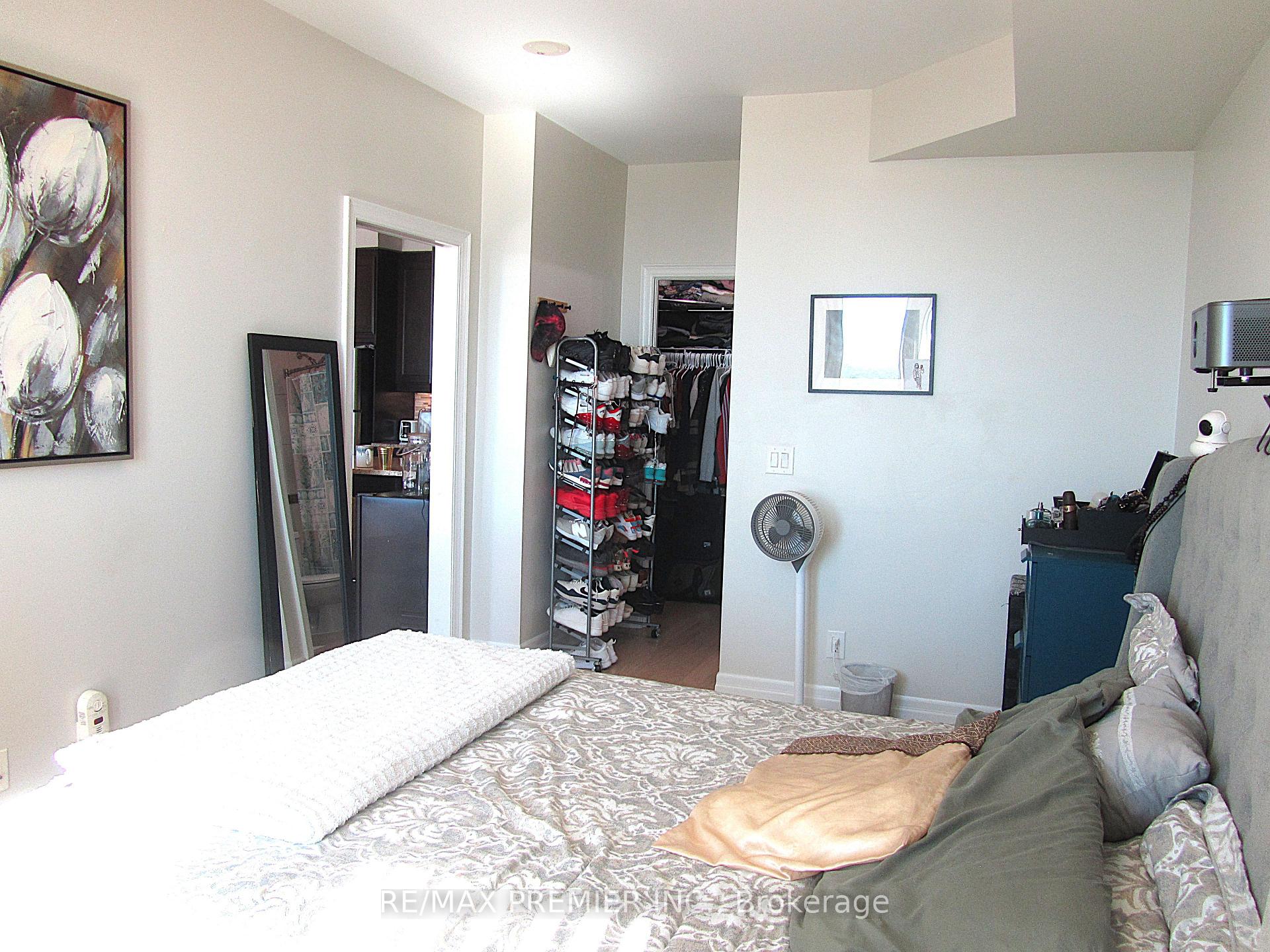 Photo 18 of Unit 2505, 100 John Street, Brampton, Downtown Brampton — HOMEH