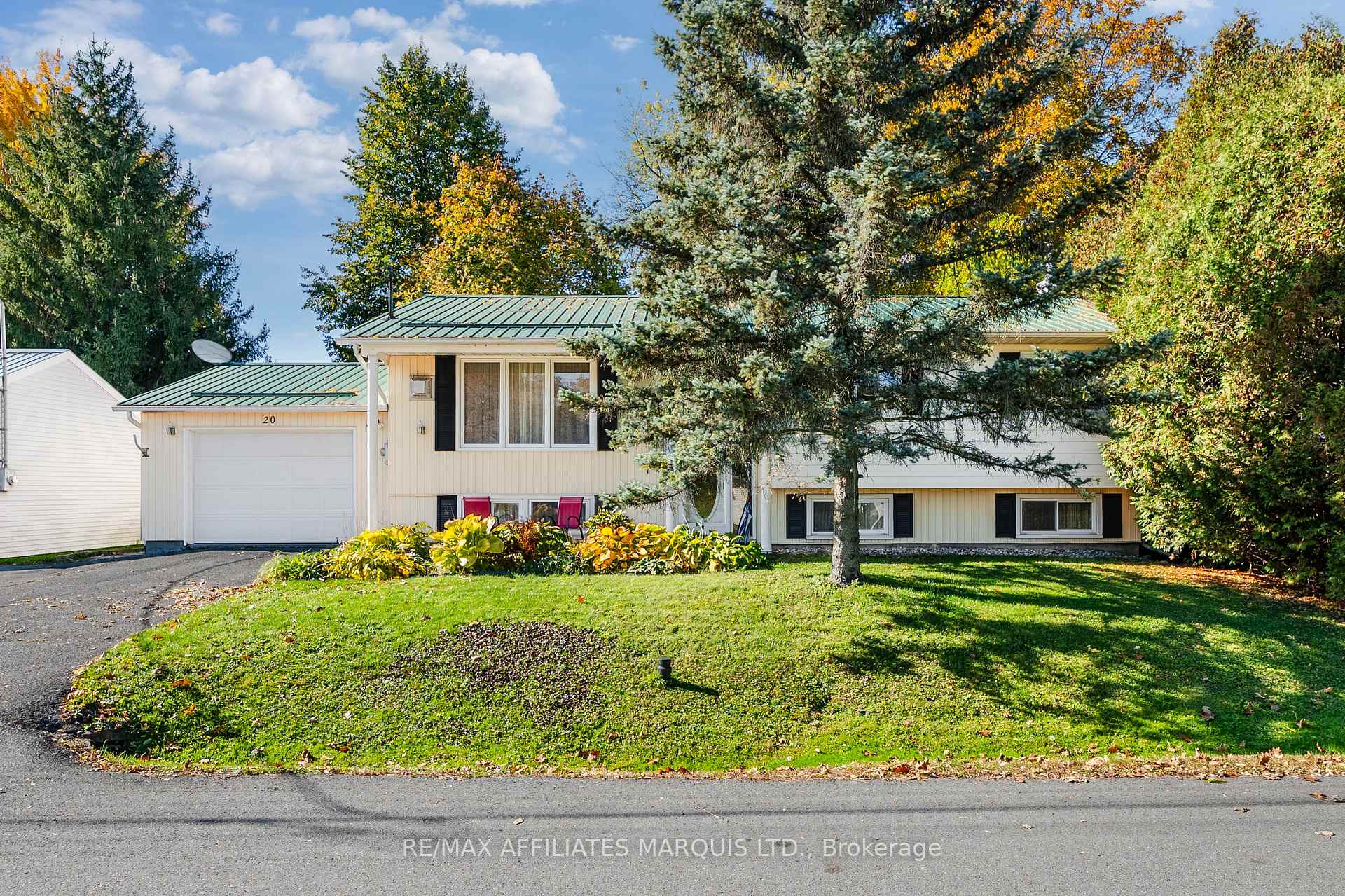 Photo 2 of 20 Head Street, South Glengarry, Lancaster — HOMEH