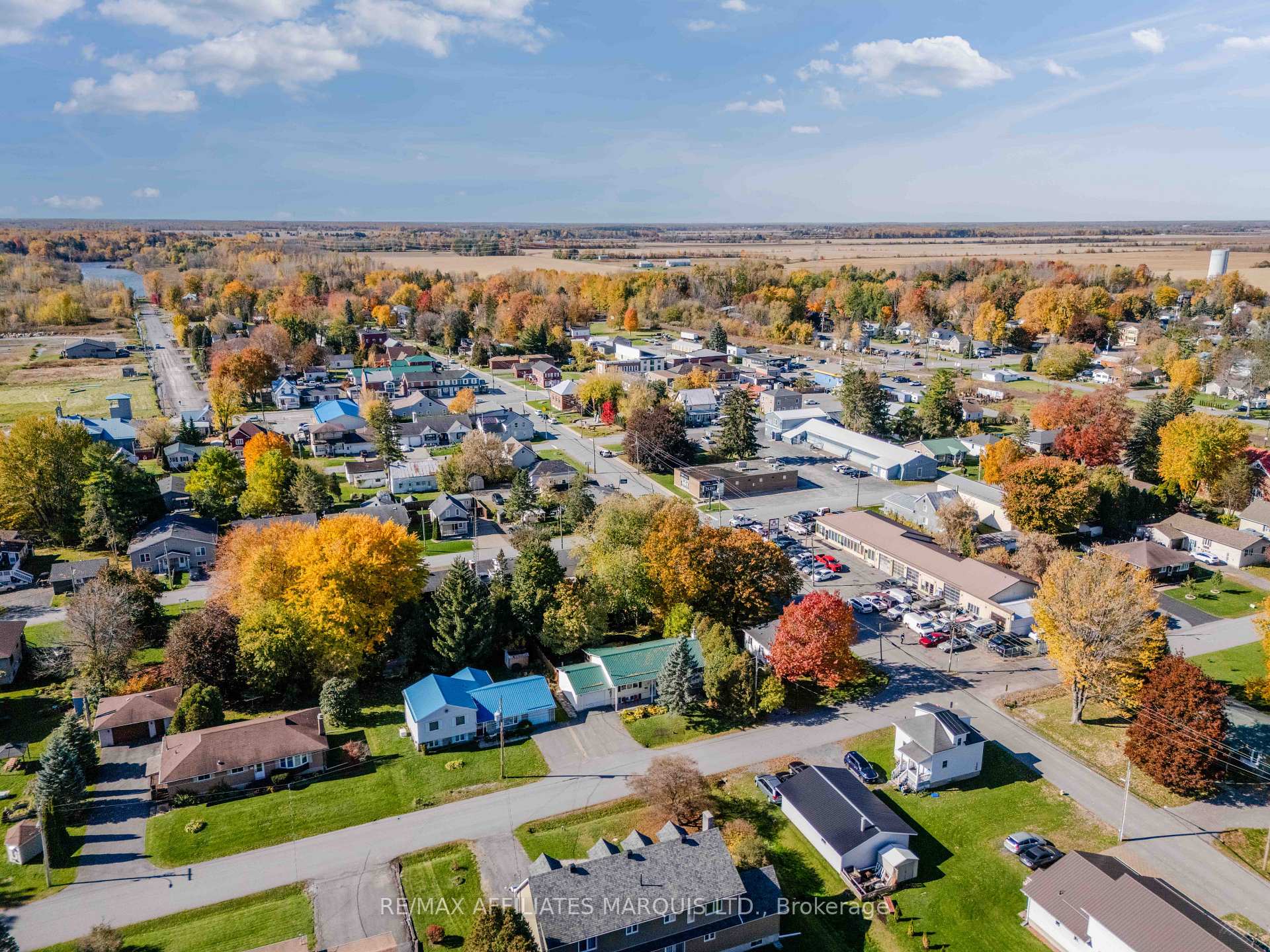 Photo 3 of 20 Head Street, South Glengarry, Lancaster — HOMEH