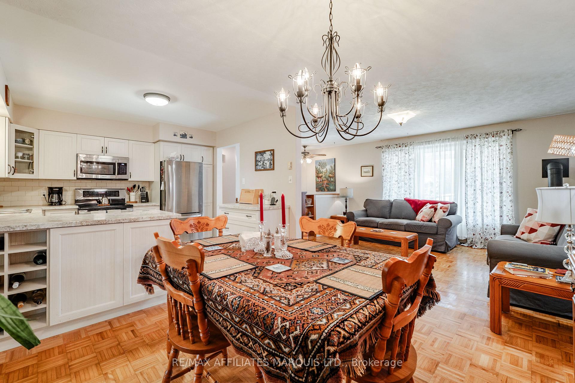 Photo 13 of 20 Head Street, South Glengarry, Lancaster — HOMEH