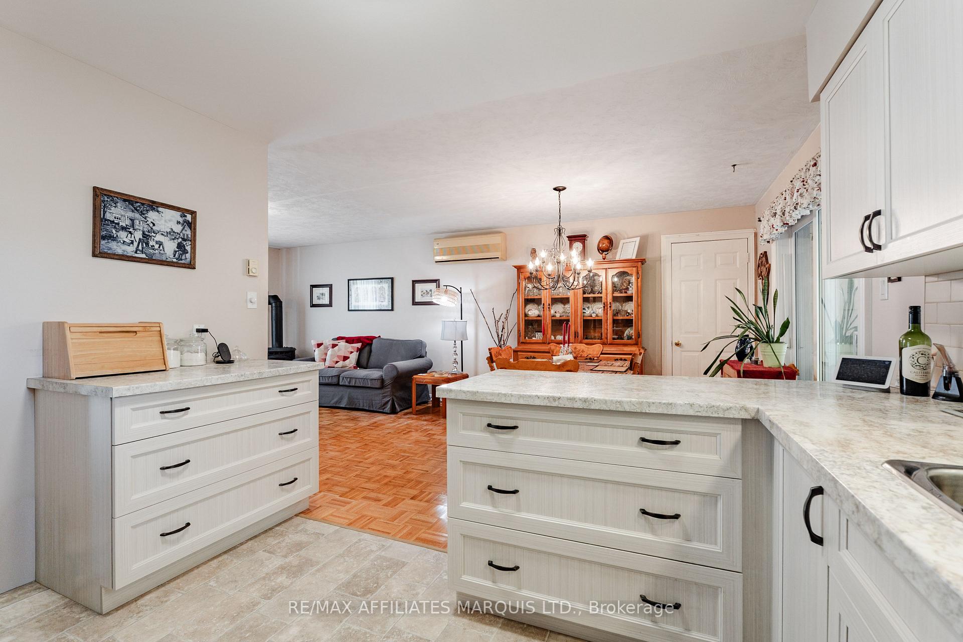 Photo 18 of 20 Head Street, South Glengarry, Lancaster — HOMEH