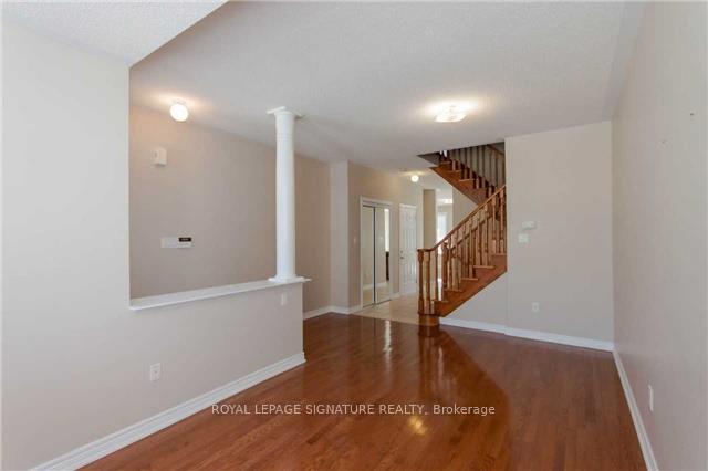 Photo 3 of 21 Pitney Avenue, Richmond Hill, Jefferson — HOMEH
