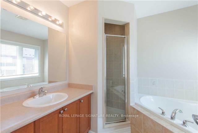 Photo 7 of 21 Pitney Avenue, Richmond Hill, Jefferson — HOMEH