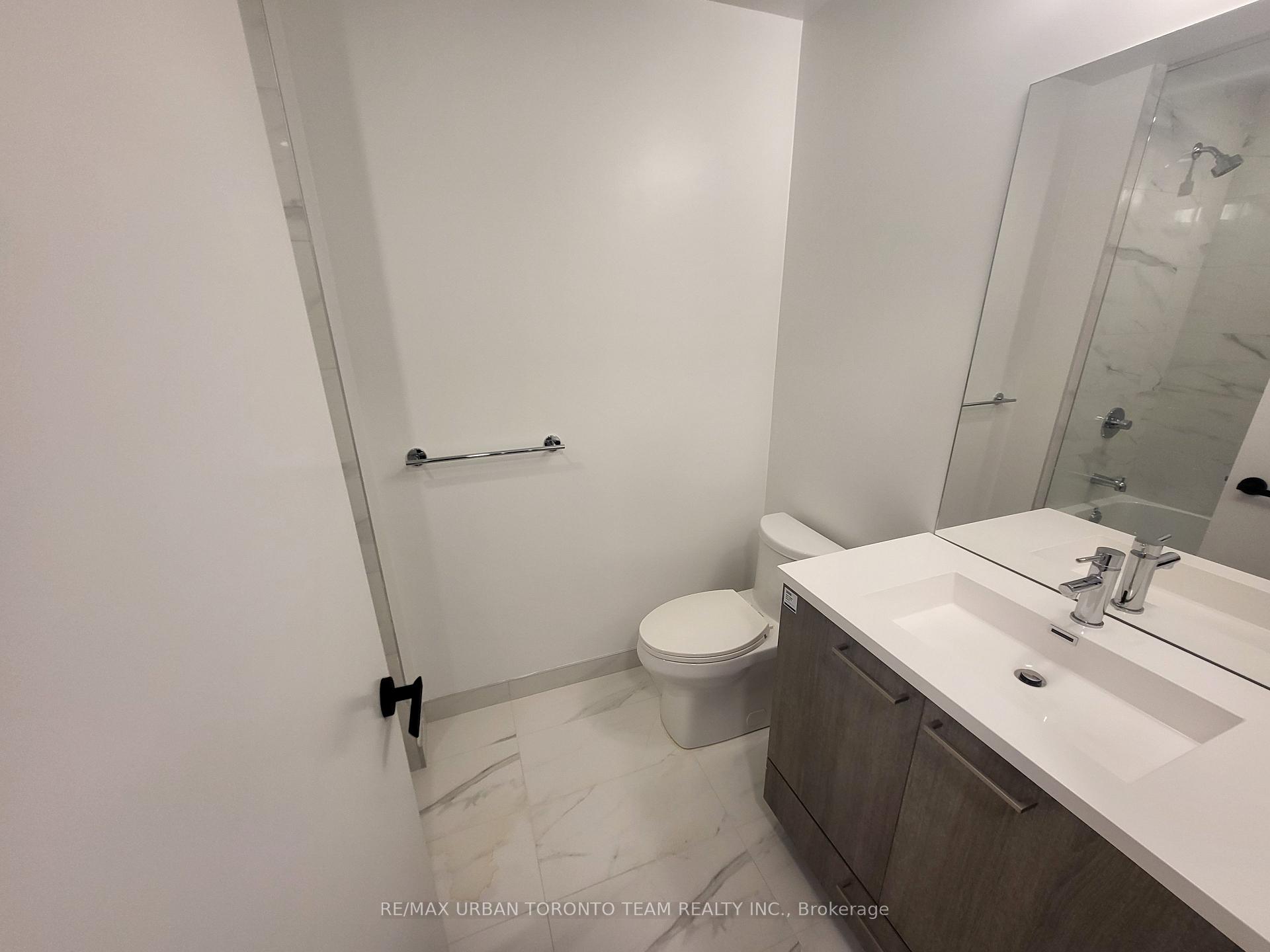 Photo 9 of Unit 5910, 225 Commerce St Street, Vaughan, Vaughan Corporate Centre — HOMEH