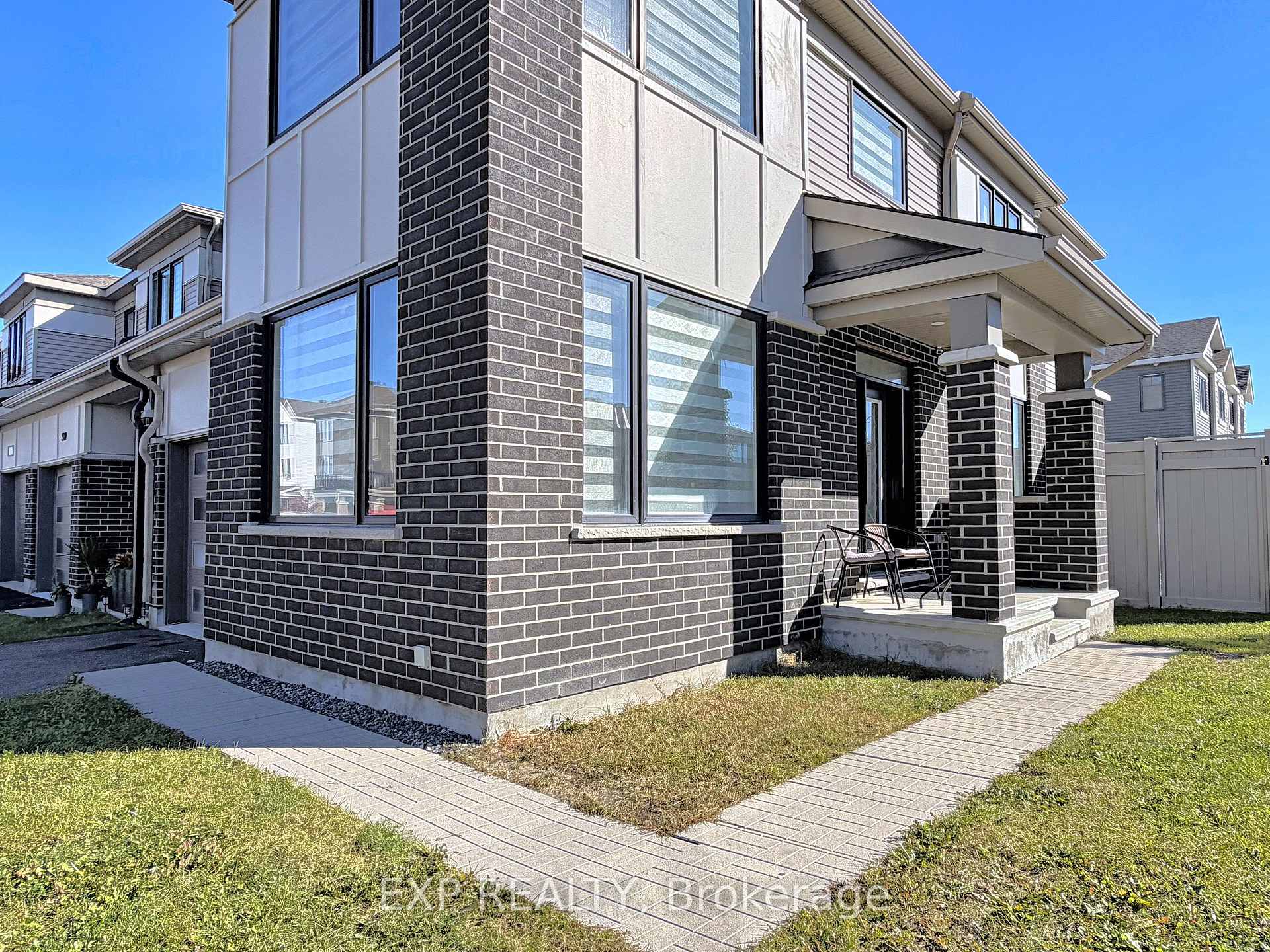 Photo 2 of 591 Catleaf Row, Ottawa, Avalon West — HOMEH