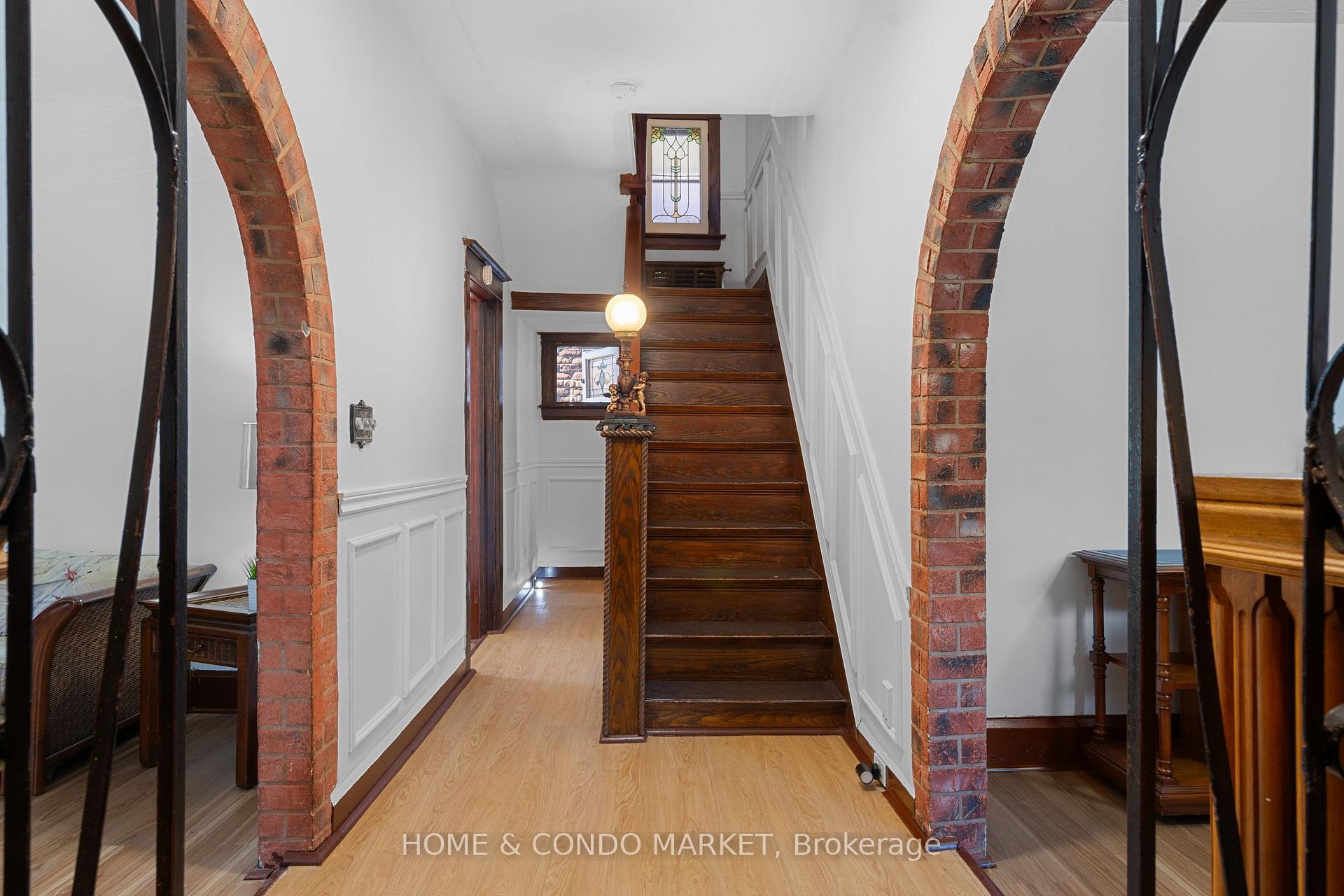 Photo 6 of 164 Brookside Drive, Toronto, East End-Danforth — HOMEH