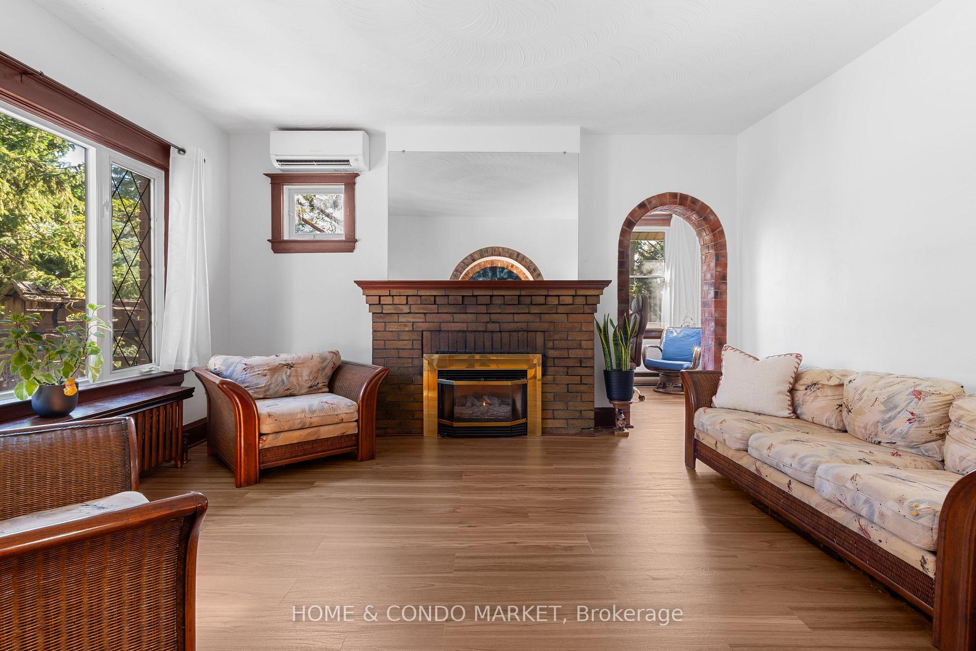 Photo 7 of 164 Brookside Drive, Toronto, East End-Danforth — HOMEH