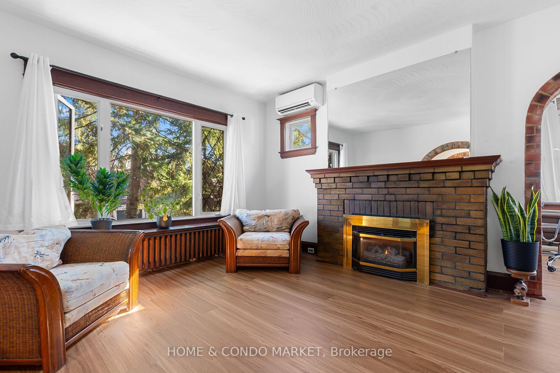 Photo 8 of 164 Brookside Drive, Toronto, East End-Danforth — HOMEH