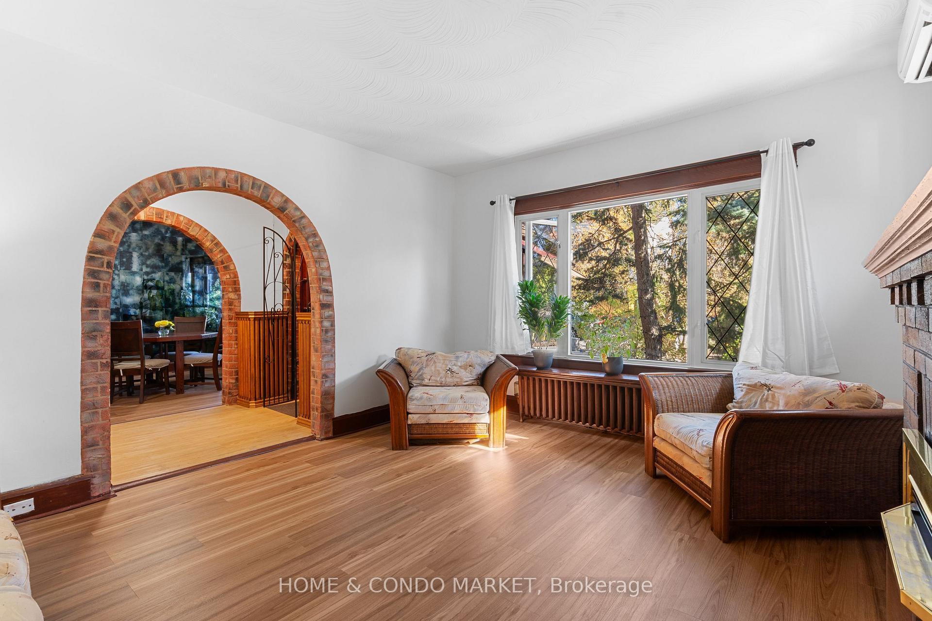 Photo 9 of 164 Brookside Drive, Toronto, East End-Danforth — HOMEH