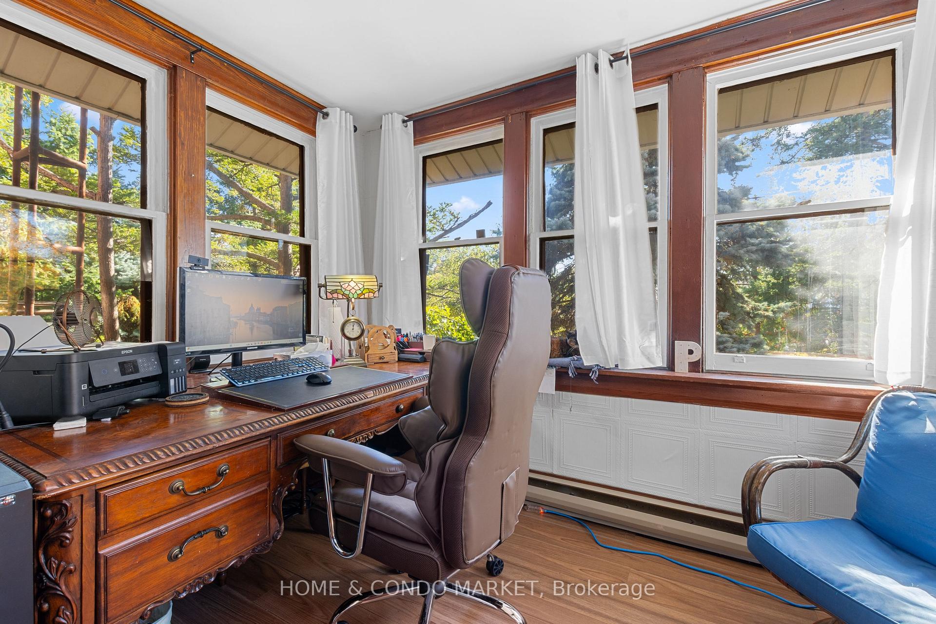 Photo 10 of 164 Brookside Drive, Toronto, East End-Danforth — HOMEH