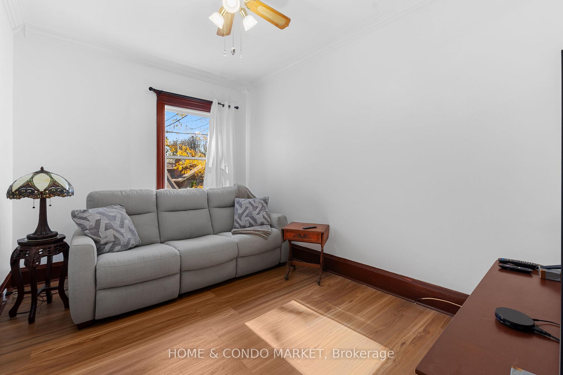 Photo 11 of 164 Brookside Drive, Toronto, East End-Danforth — HOMEH