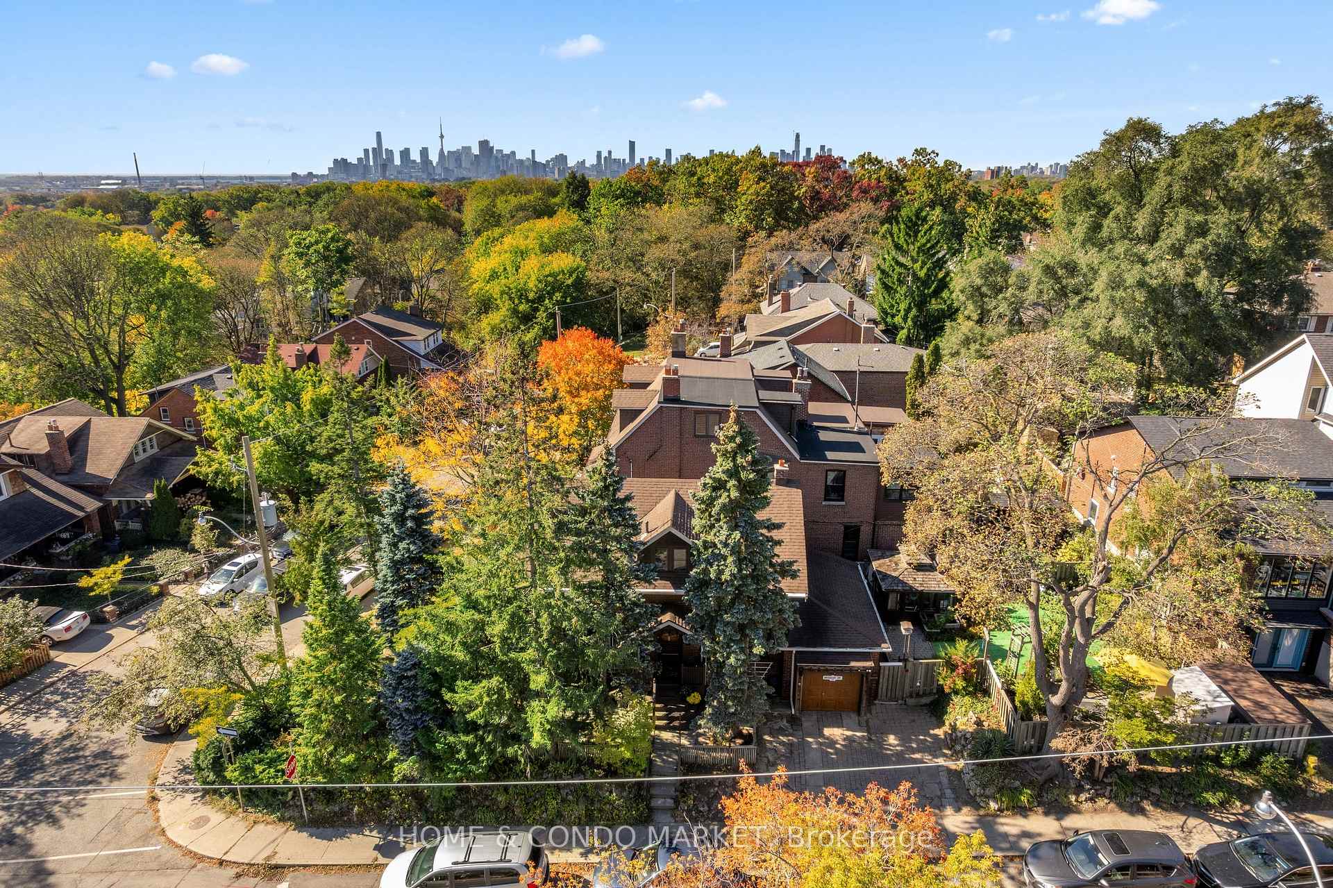 Photo 38 of 164 Brookside Drive, Toronto, East End-Danforth — HOMEH
