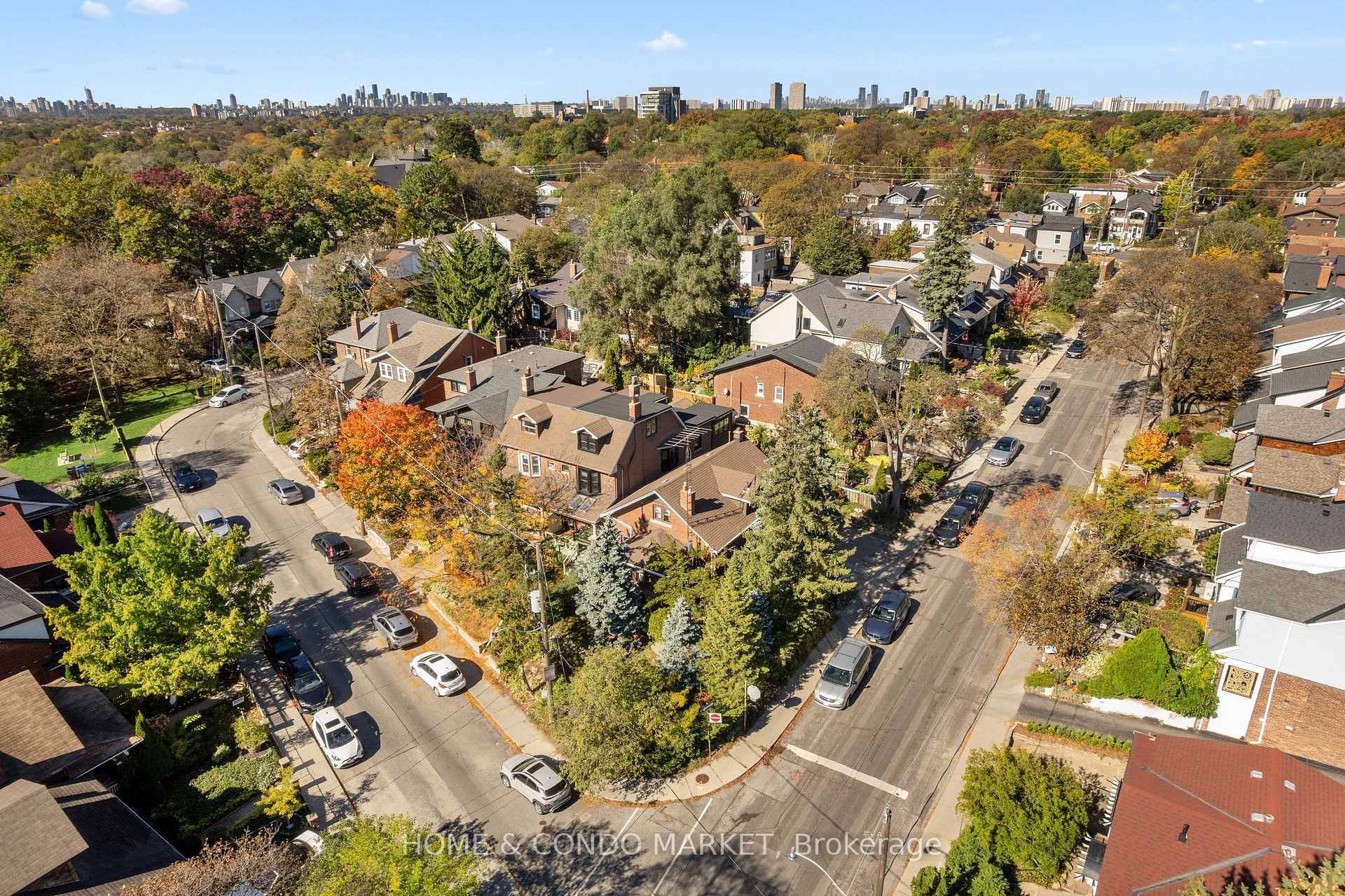 Photo 39 of 164 Brookside Drive, Toronto, East End-Danforth — HOMEH