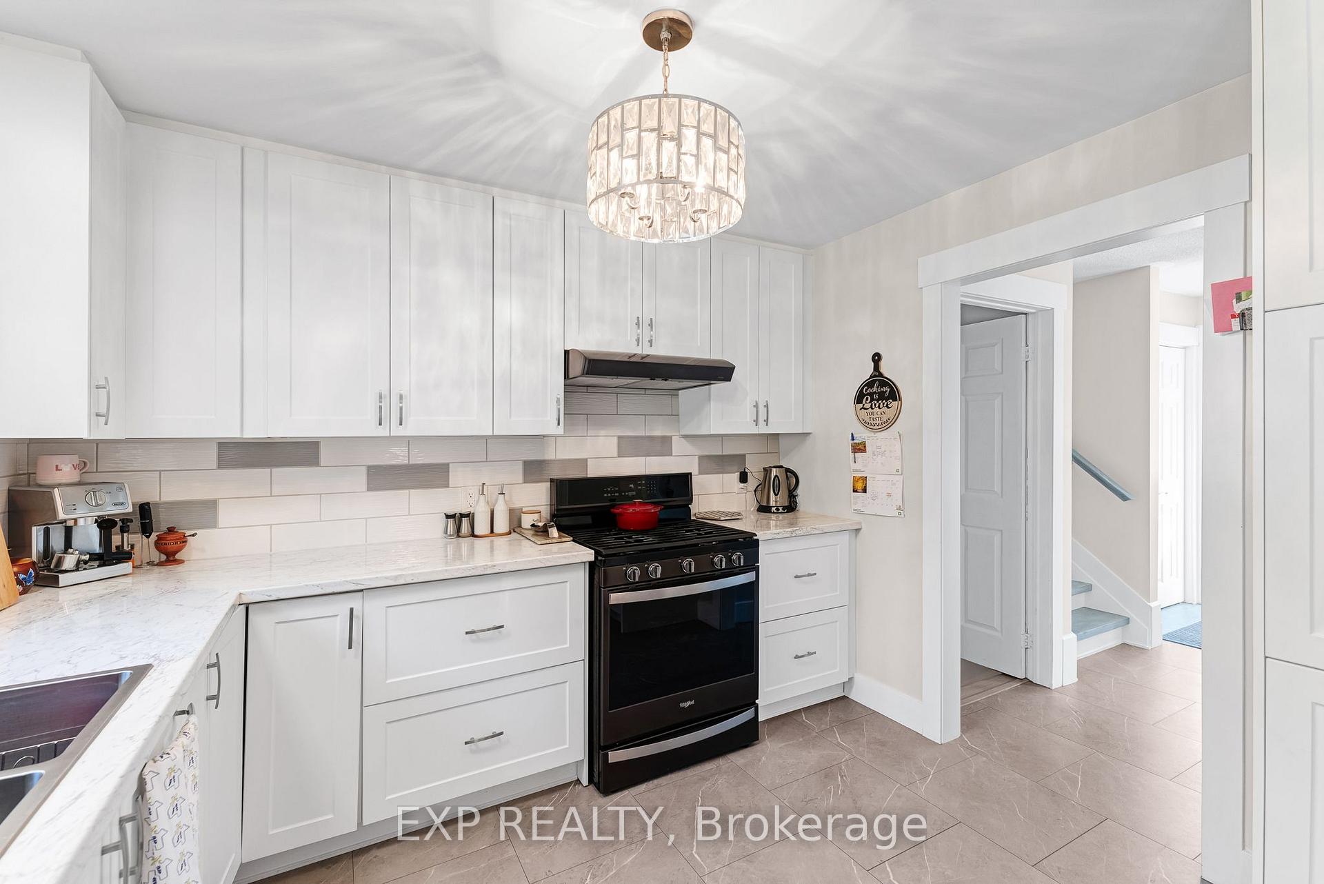 Photo 15 of 4 Burbank Circle, Adjala-Tosorontio, Everett — HOMEH