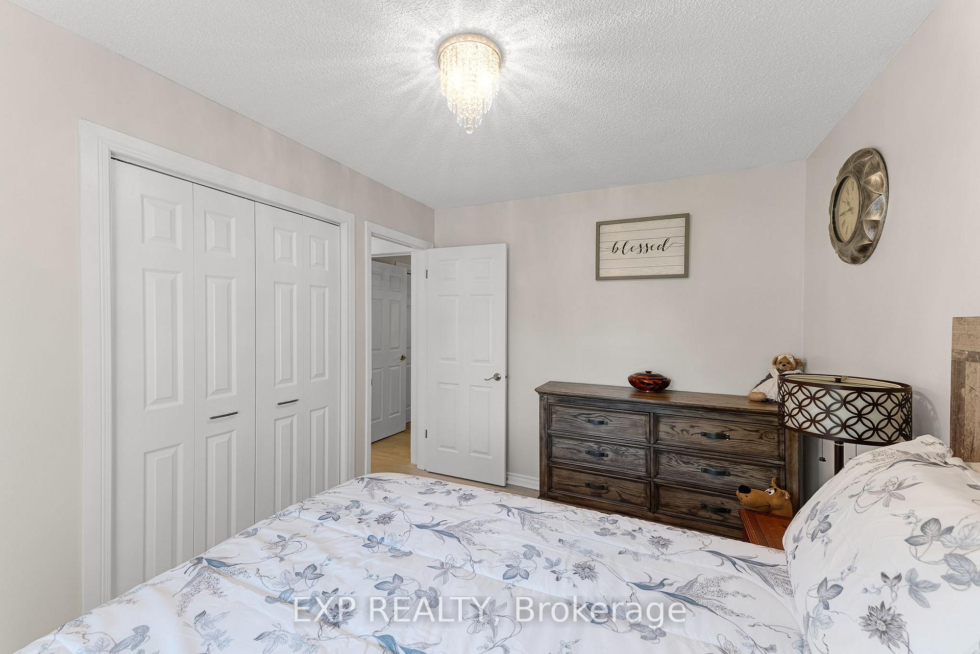 Photo 23 of 4 Burbank Circle, Adjala-Tosorontio, Everett — HOMEH