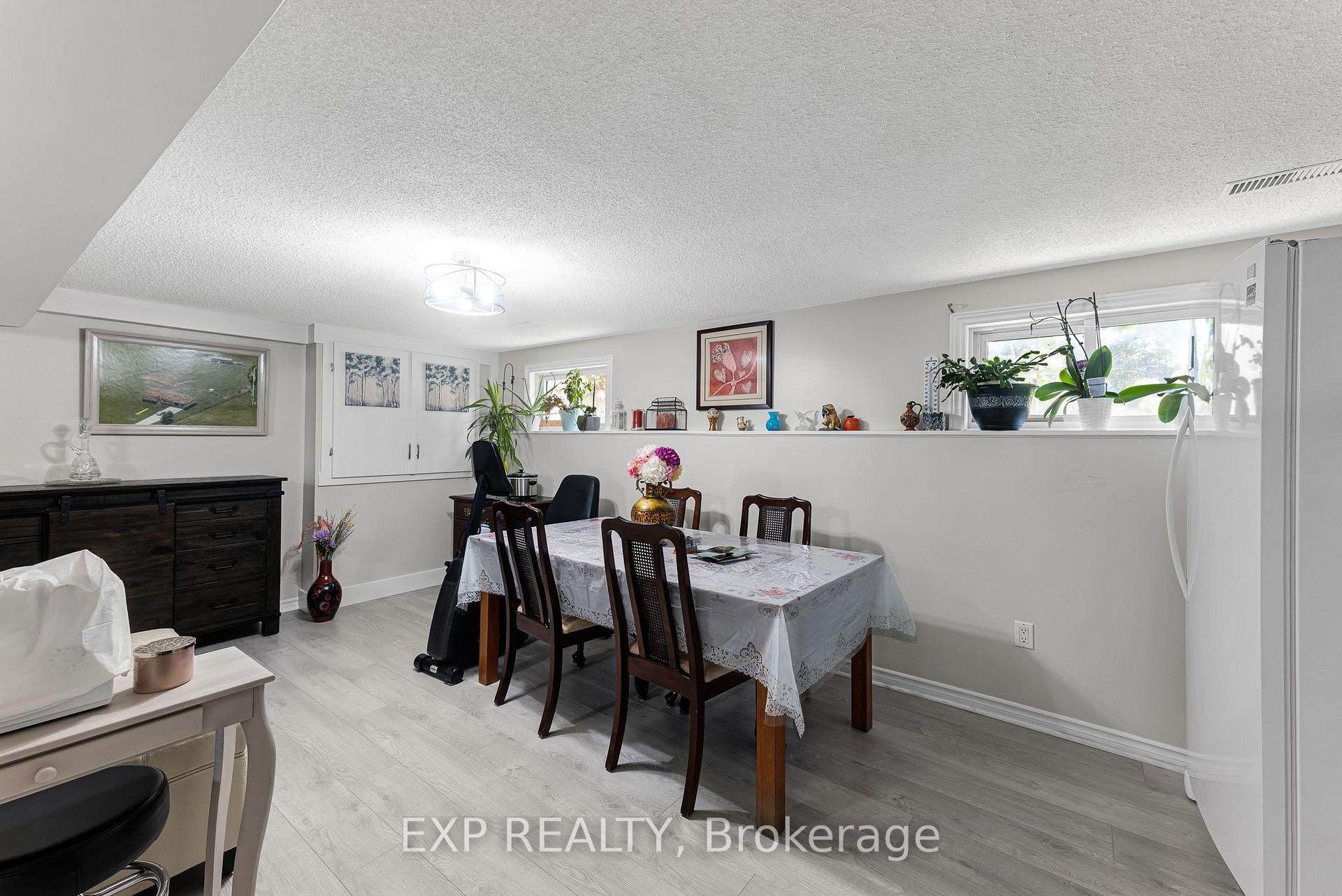 Photo 30 of 4 Burbank Circle, Adjala-Tosorontio, Everett — HOMEH