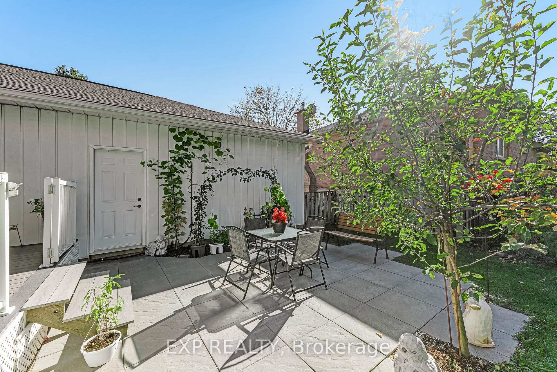Photo 39 of 4 Burbank Circle, Adjala-Tosorontio, Everett — HOMEH