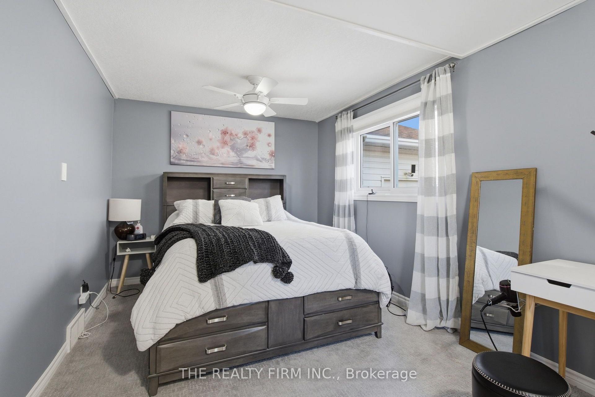 Photo 14 of 25 Queenston Crescent, London, East O — HOMEH