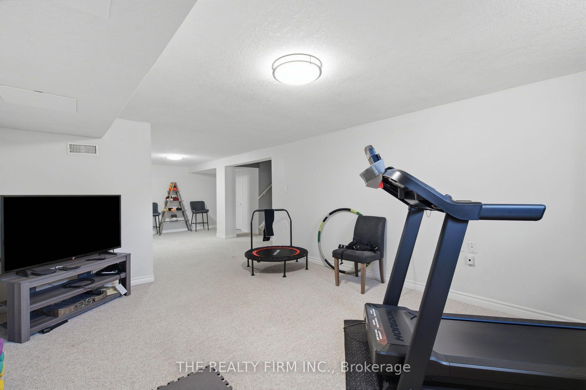 Photo 25 of 25 Queenston Crescent, London, East O — HOMEH