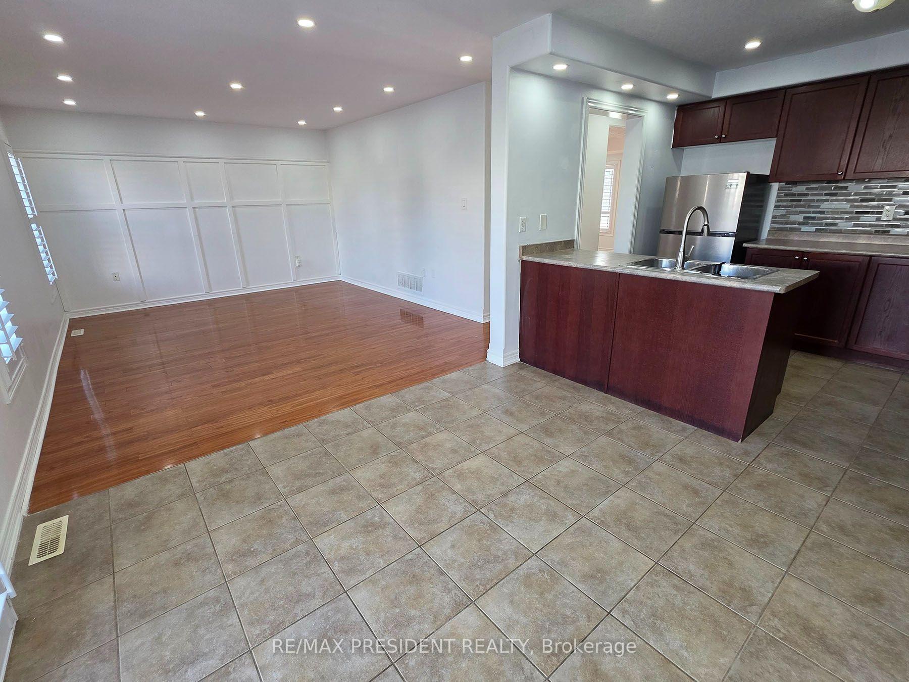 Photo 10 of 45 Lucas Crescent, Kawartha Lakes, Lindsay — HOMEH