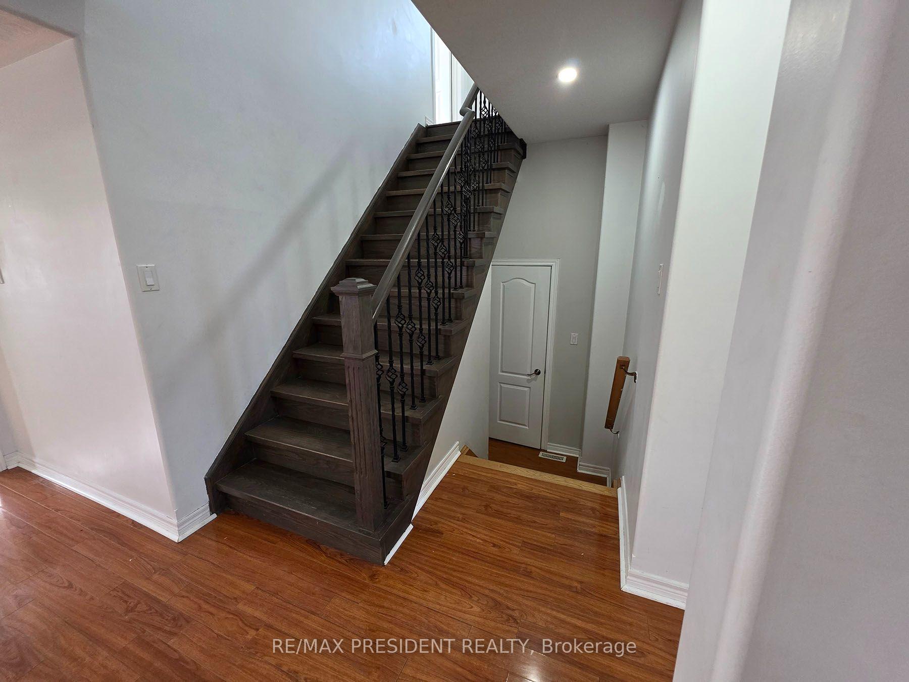 Photo 18 of 45 Lucas Crescent, Kawartha Lakes, Lindsay — HOMEH