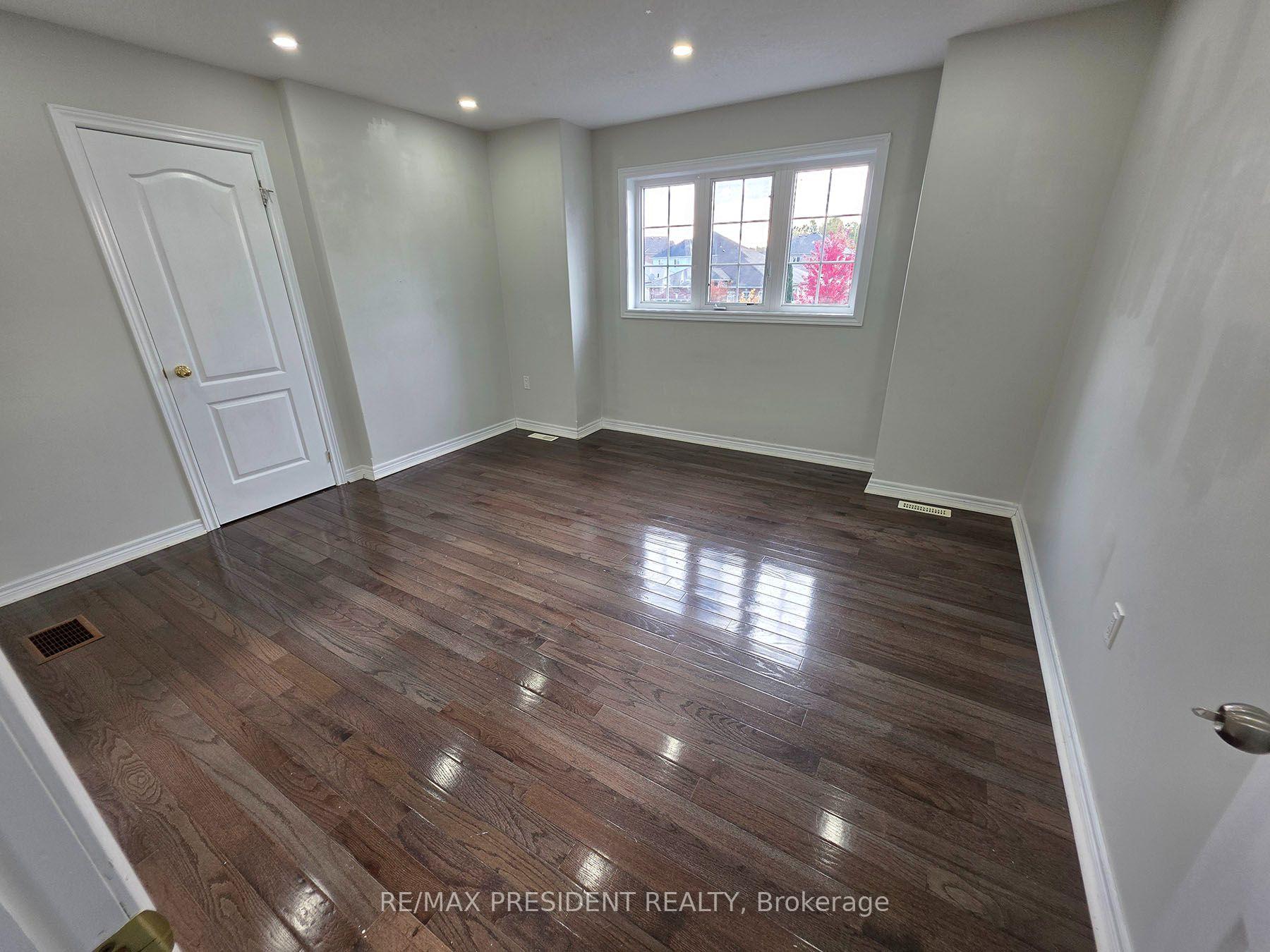 Photo 32 of 45 Lucas Crescent, Kawartha Lakes, Lindsay — HOMEH