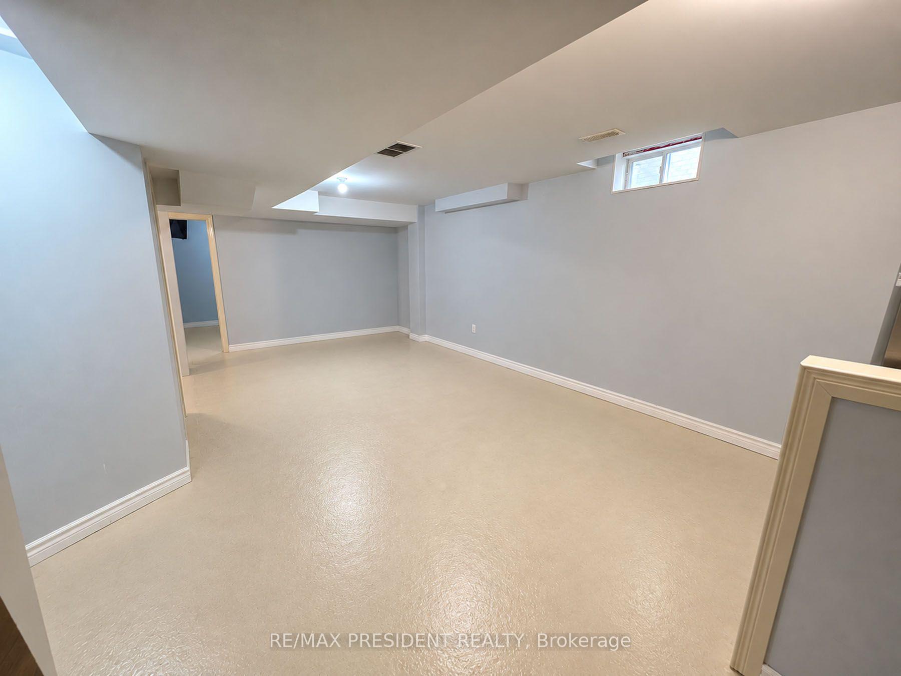 Photo 37 of 45 Lucas Crescent, Kawartha Lakes, Lindsay — HOMEH