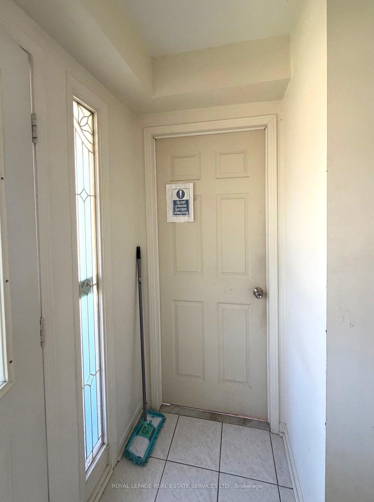 Photo 4 of Unit Lower, 5252 Bushelgrove Circle, Mississauga, Central Erin Mills — HOMEH