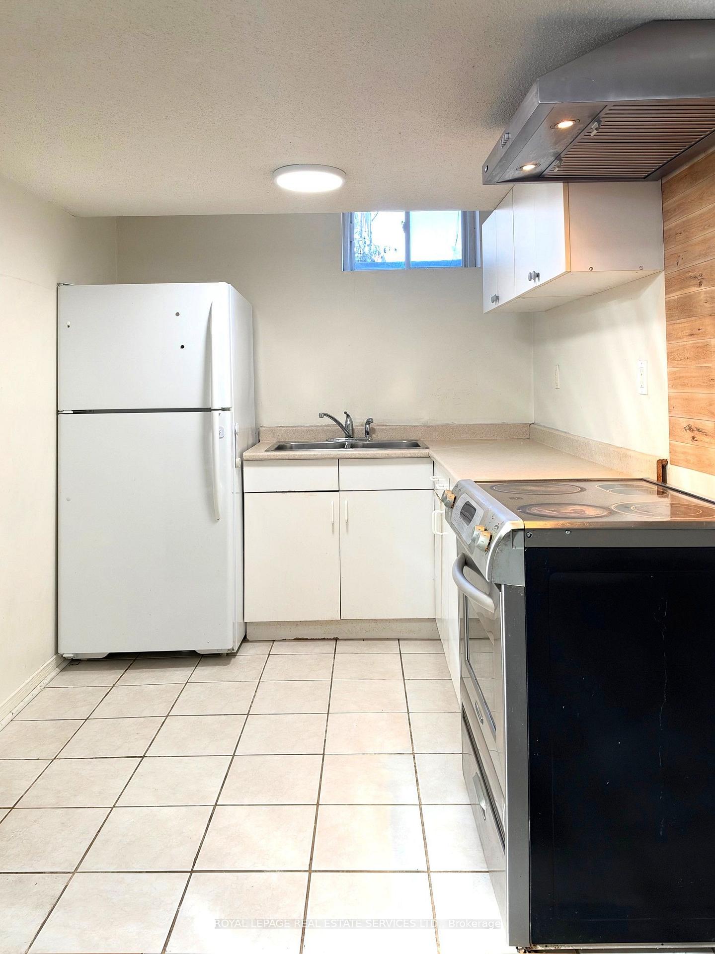 Photo 14 of Unit Lower, 5252 Bushelgrove Circle, Mississauga, Central Erin Mills — HOMEH