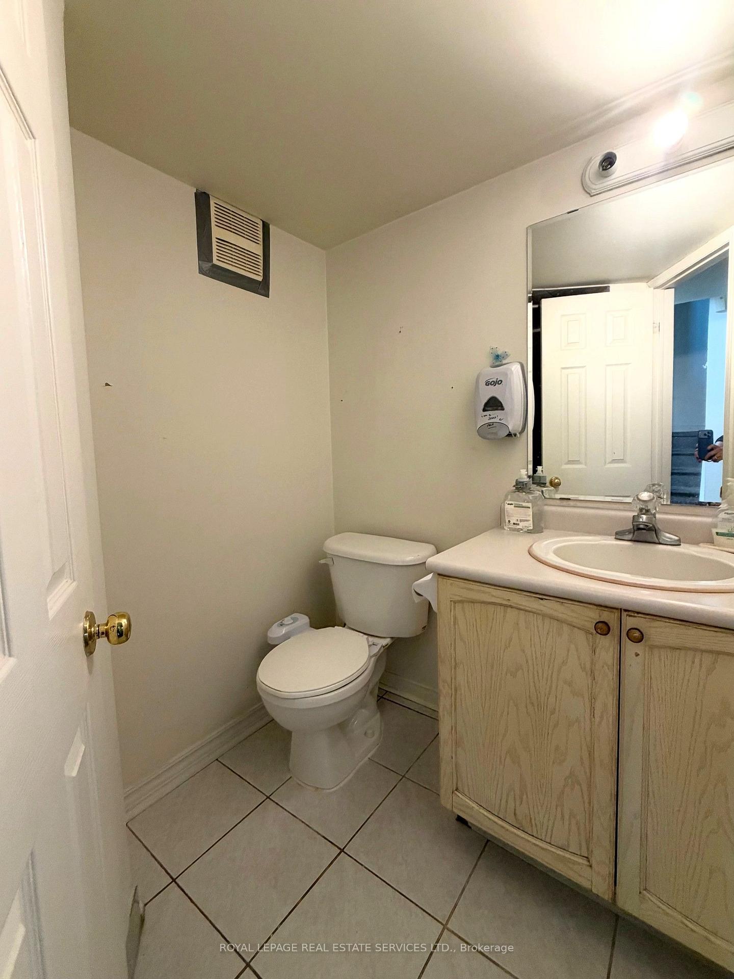 Photo 18 of Unit Lower, 5252 Bushelgrove Circle, Mississauga, Central Erin Mills — HOMEH
