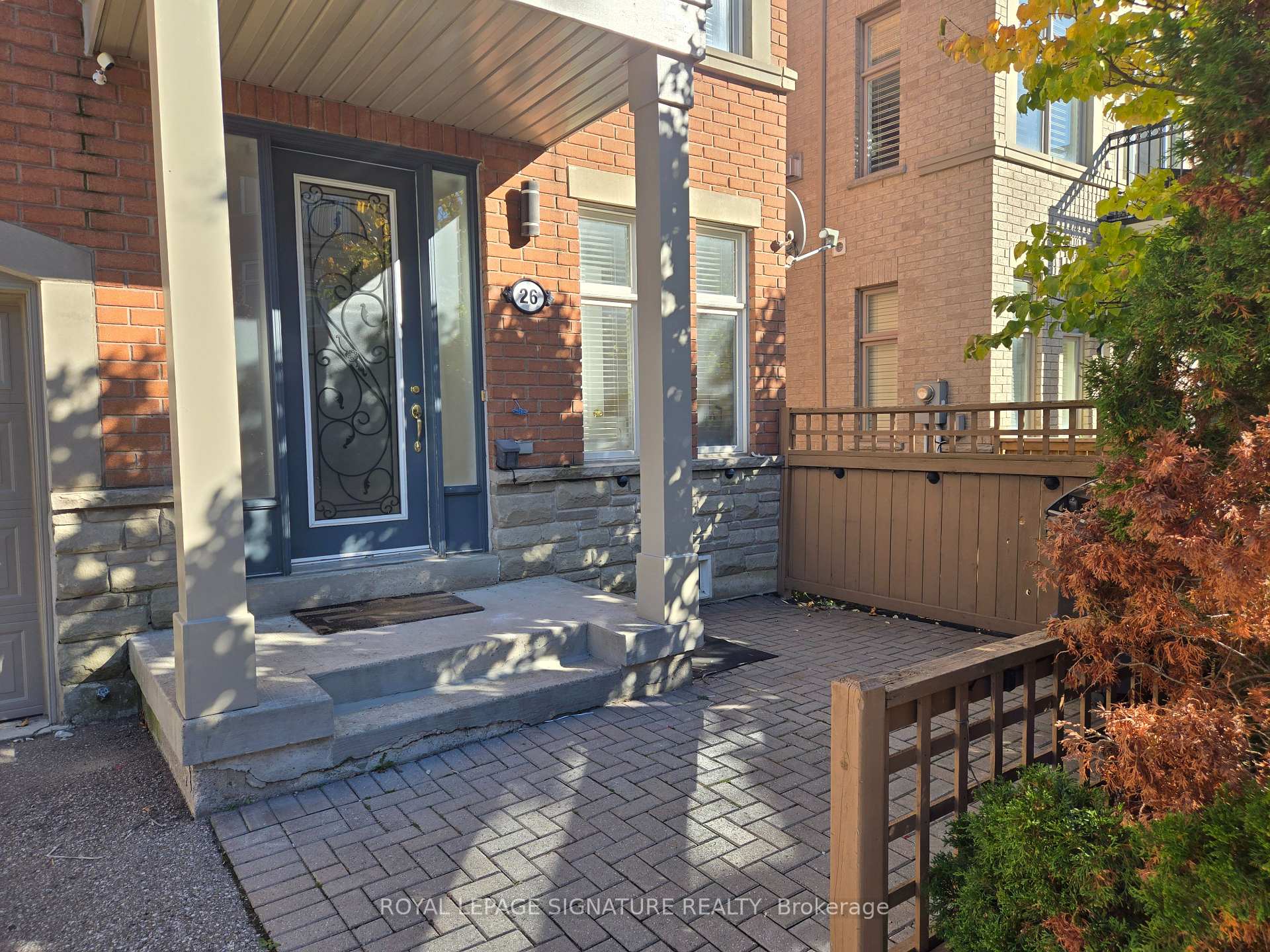 Photo 3 of 26 Helen Street, Vaughan, East Woodbridge — HOMEH