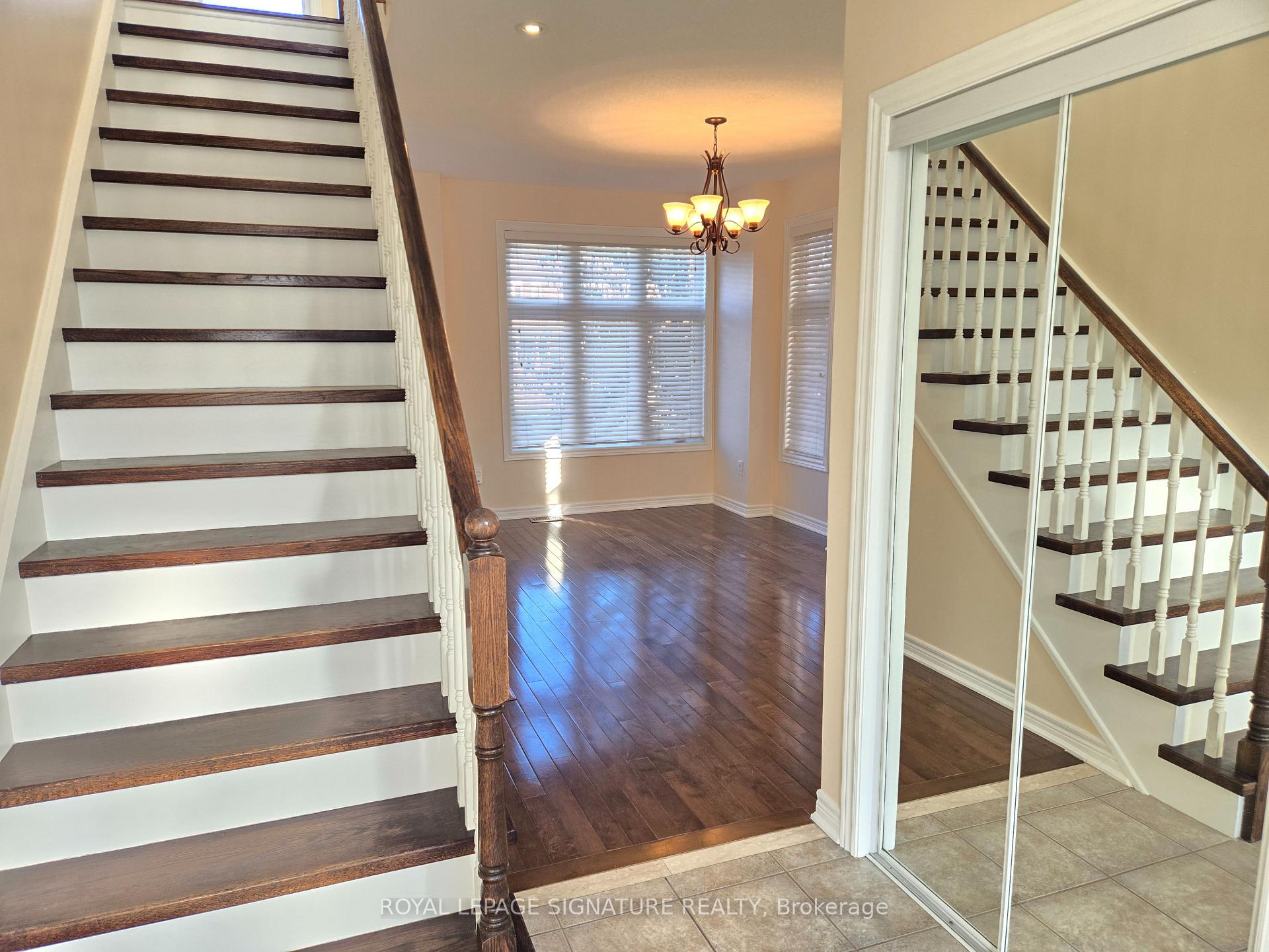 Photo 5 of 26 Helen Street, Vaughan, East Woodbridge — HOMEH