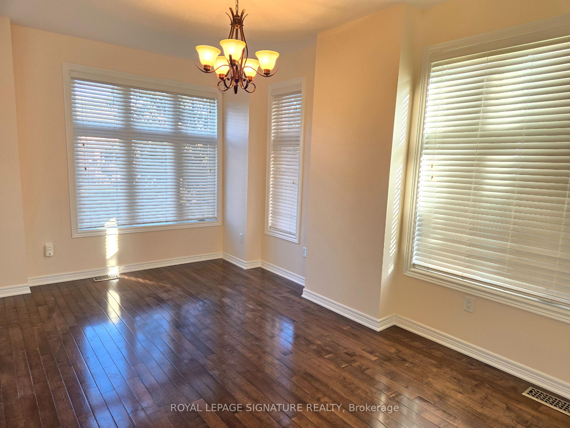 Photo 6 of 26 Helen Street, Vaughan, East Woodbridge — HOMEH
