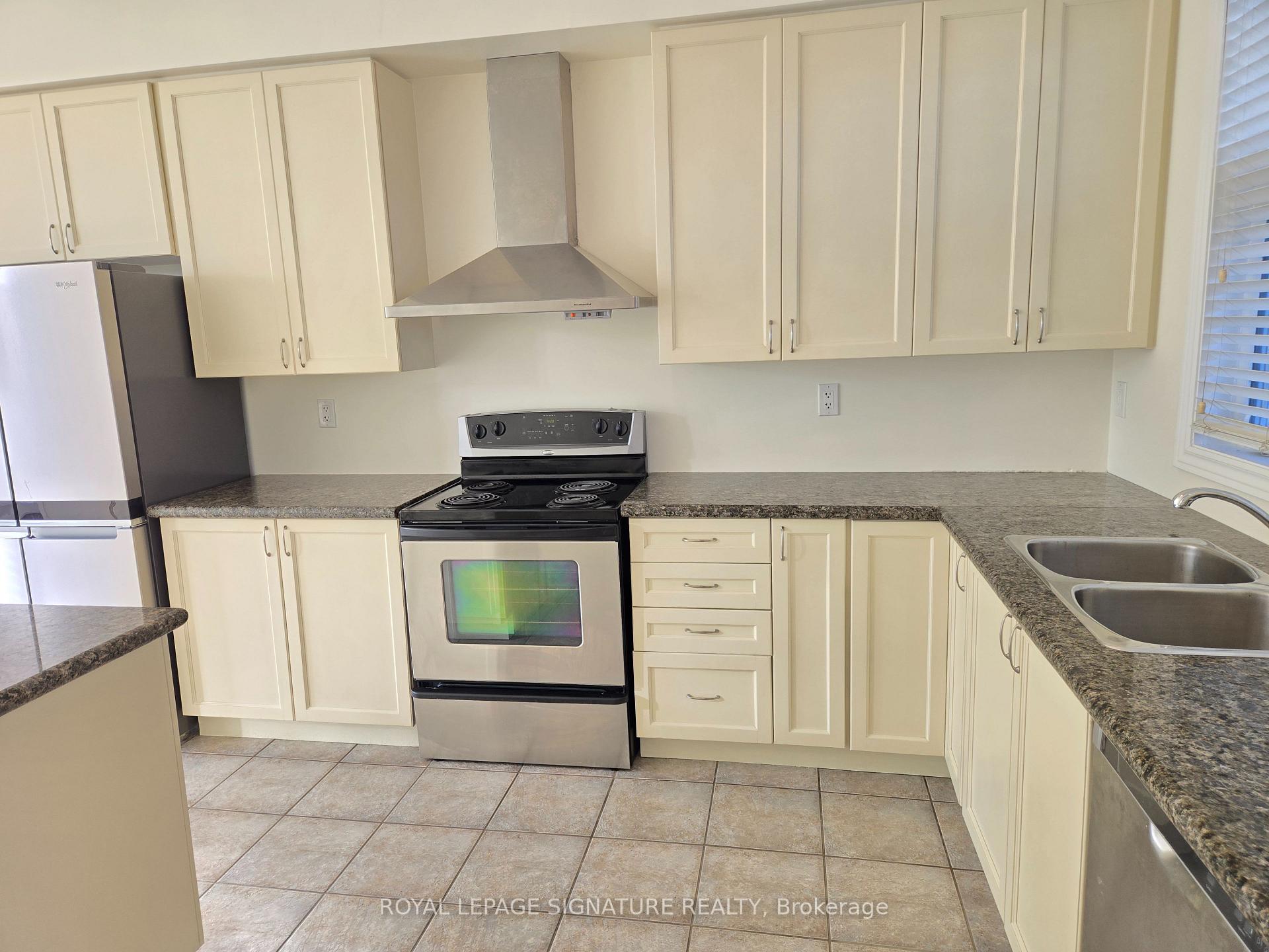 Photo 10 of 26 Helen Street, Vaughan, East Woodbridge — HOMEH