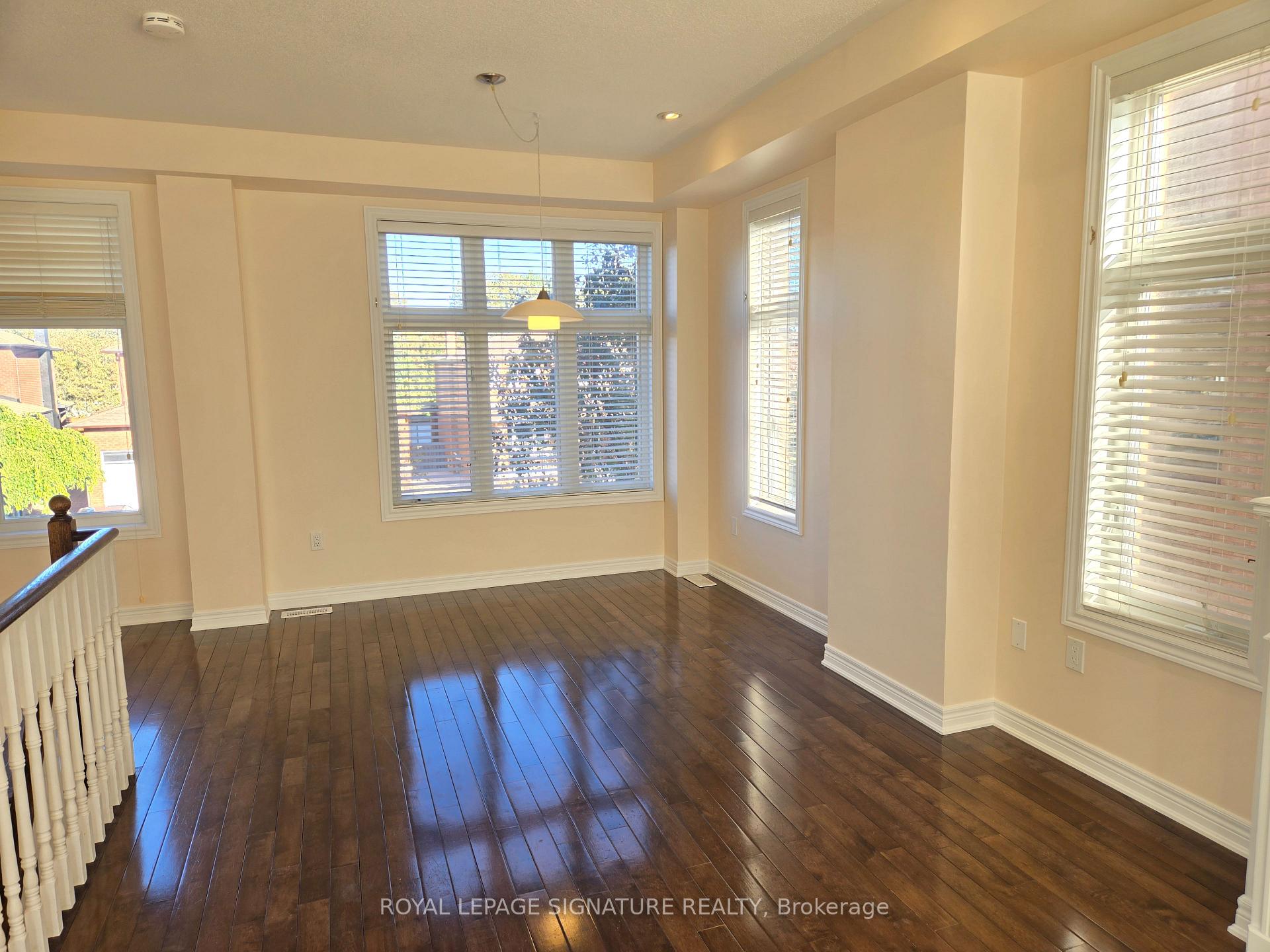 Photo 17 of 26 Helen Street, Vaughan, East Woodbridge — HOMEH