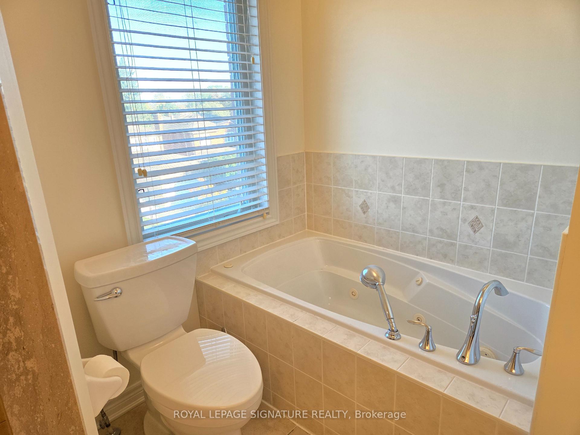 Photo 21 of 26 Helen Street, Vaughan, East Woodbridge — HOMEH