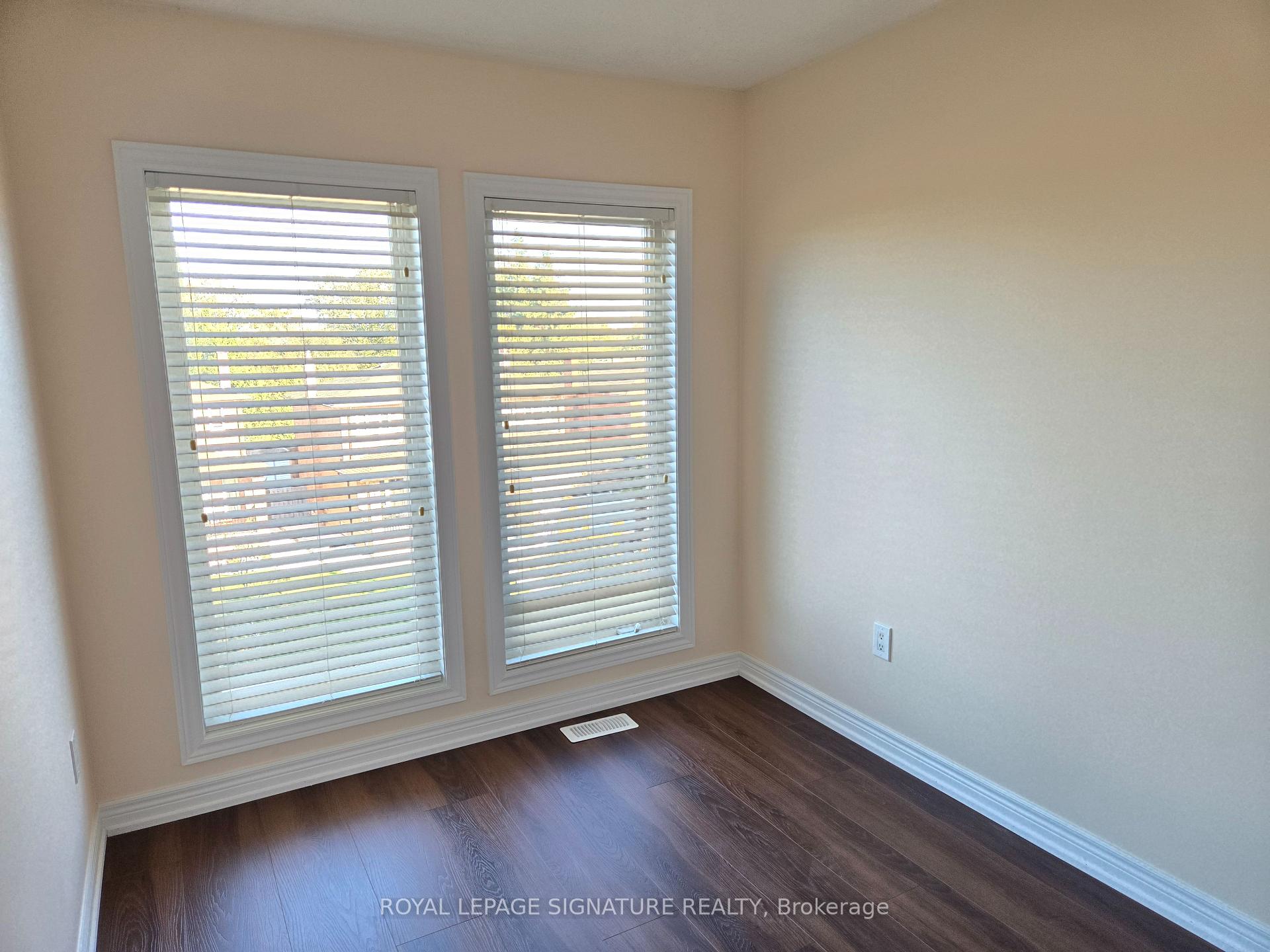 Photo 24 of 26 Helen Street, Vaughan, East Woodbridge — HOMEH