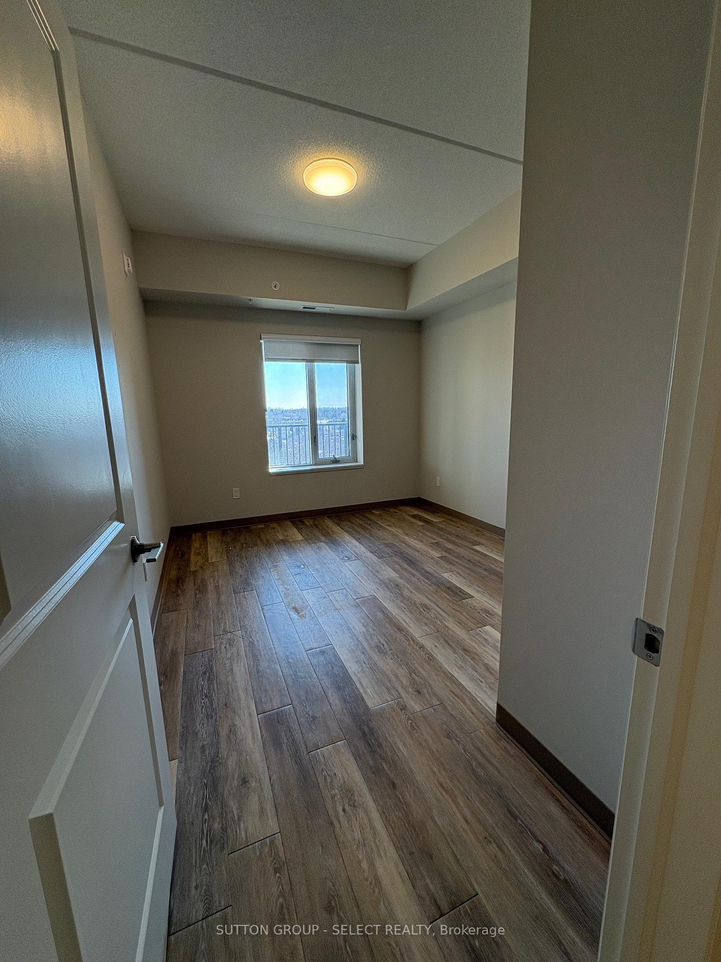 Photo 6 of Unit 810, 99 Pond Mills Road, London, South J — HOMEH